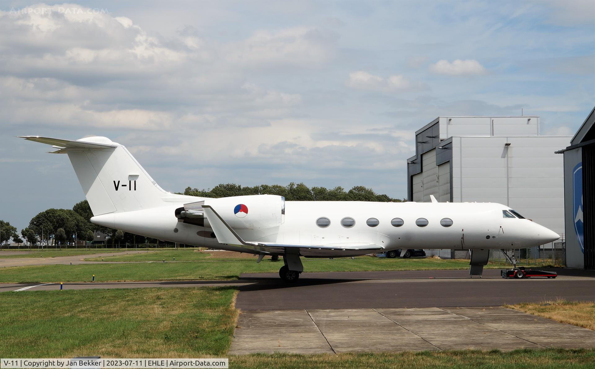 V-11, Gulfstream Aerospace G-IV C/N 1009, Sold to the private company Zeusch Aviation at Lelystad Airport. New registration will be PH-ZUZ