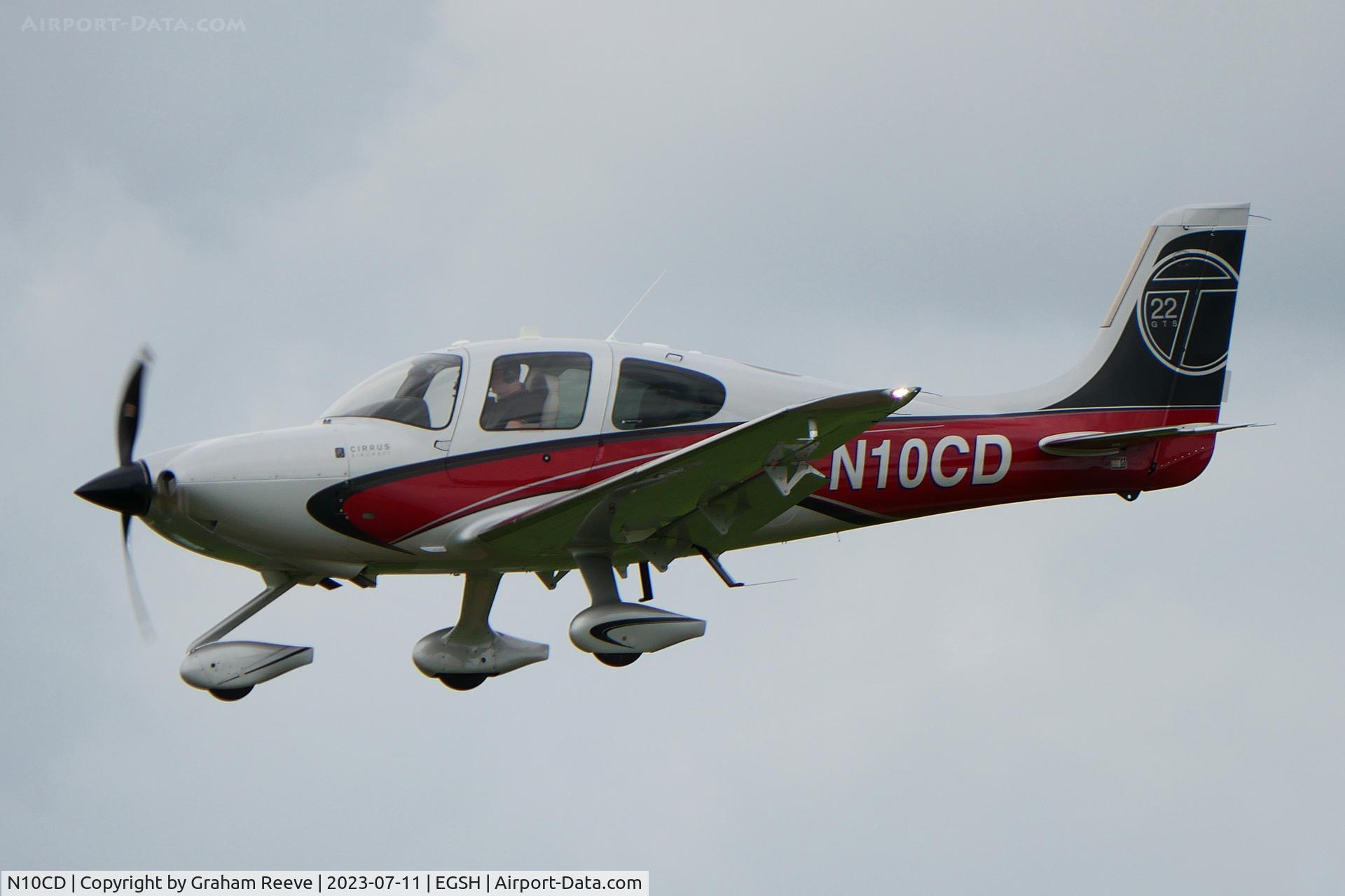 N10CD, 2012 Cirrus SR-22T C/N 0350, Landing at Norwich.