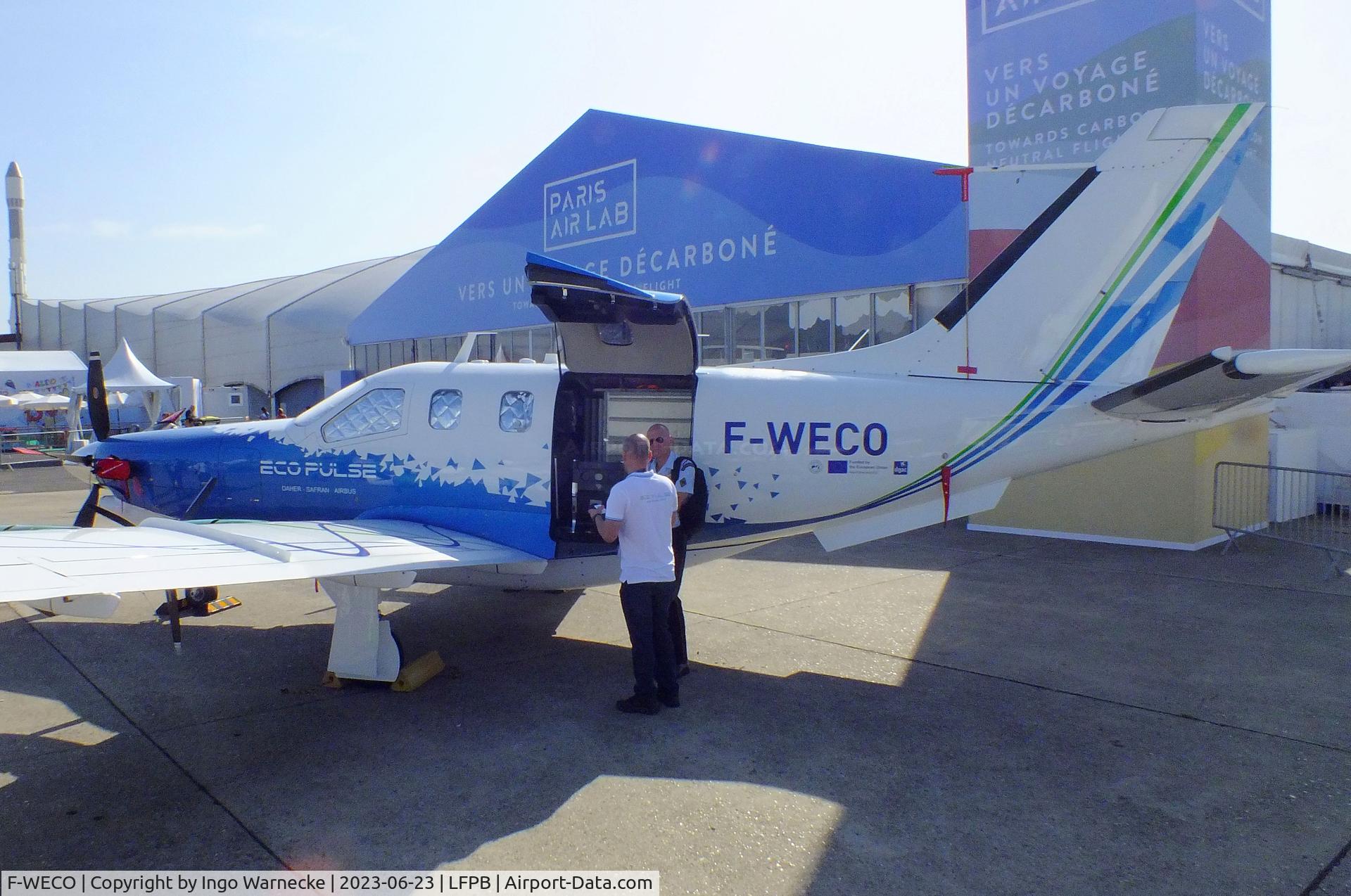 F-WECO, 2022 Daher/Safran/Airbus TBM EcoPulse C/N not found_F-WECO, Daher/Safran/Airbus TBM EcoPulse demonstrator with 1 turboprop and 6 Safran ENGINeUS electric motors at the Aerosalon 2023, Paris
