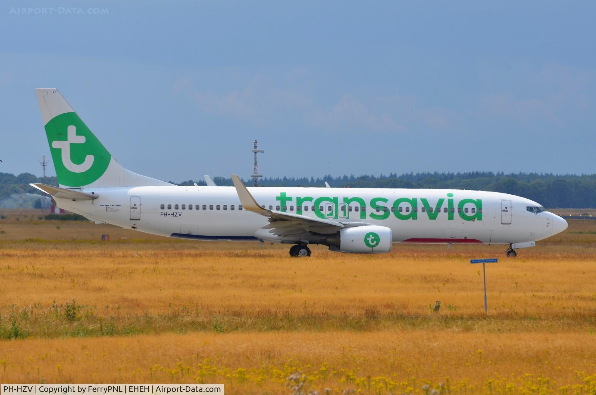 PH-HZV, 2002 Boeing 737-8K2 C/N 30650, Transavia departing EIN for HER as HV5907