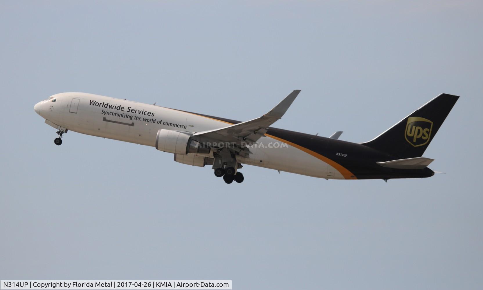 N314UP, 1996 Boeing 767-34AF C/N 27742, UPS 767-300F zx MIA-SDF