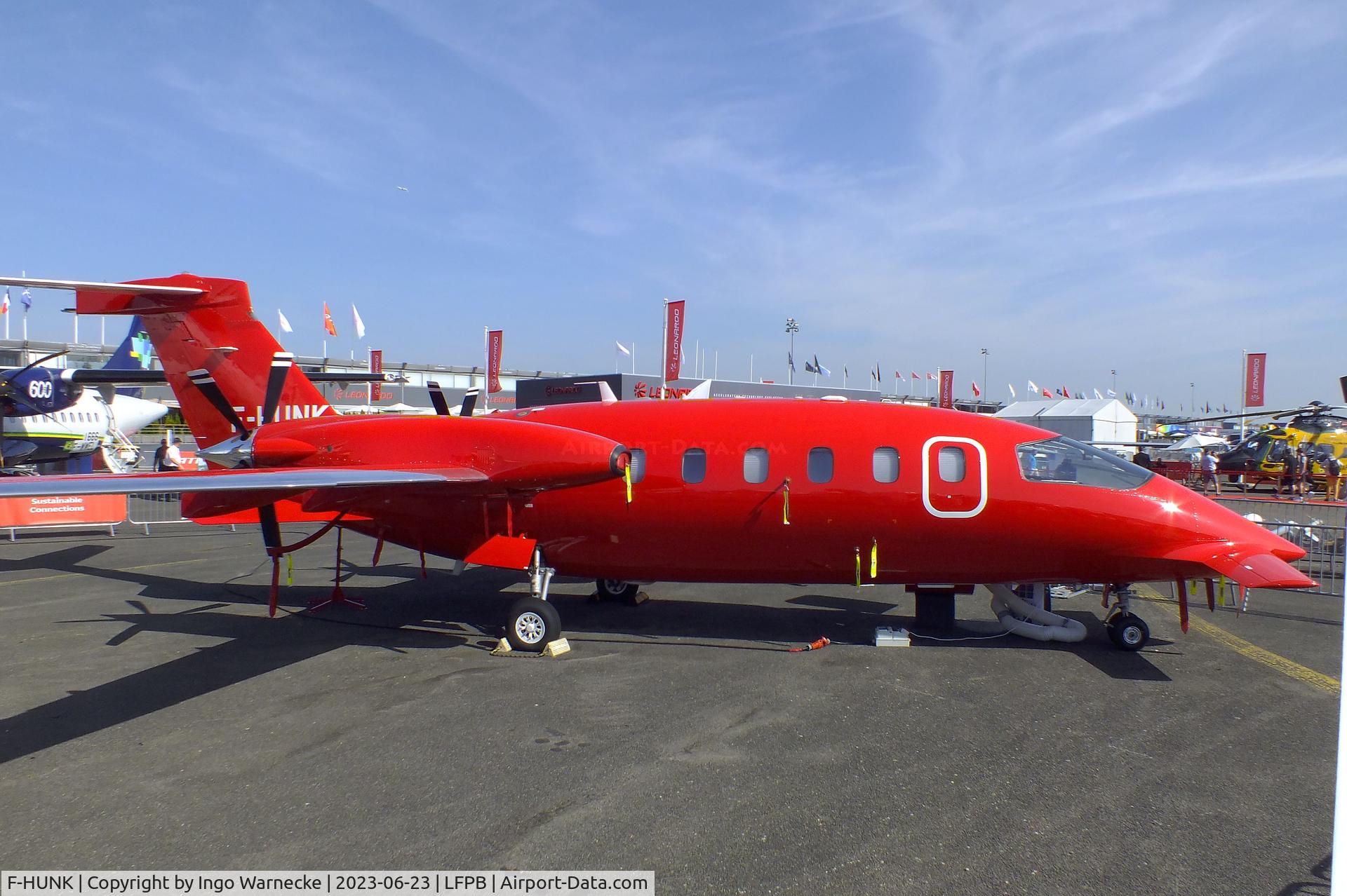 F-HUNK, 2008 Piaggio P-180 Avanti II C/N 1178, Piaggio P.180 Avanti II at the Aerosalon 2023, Paris