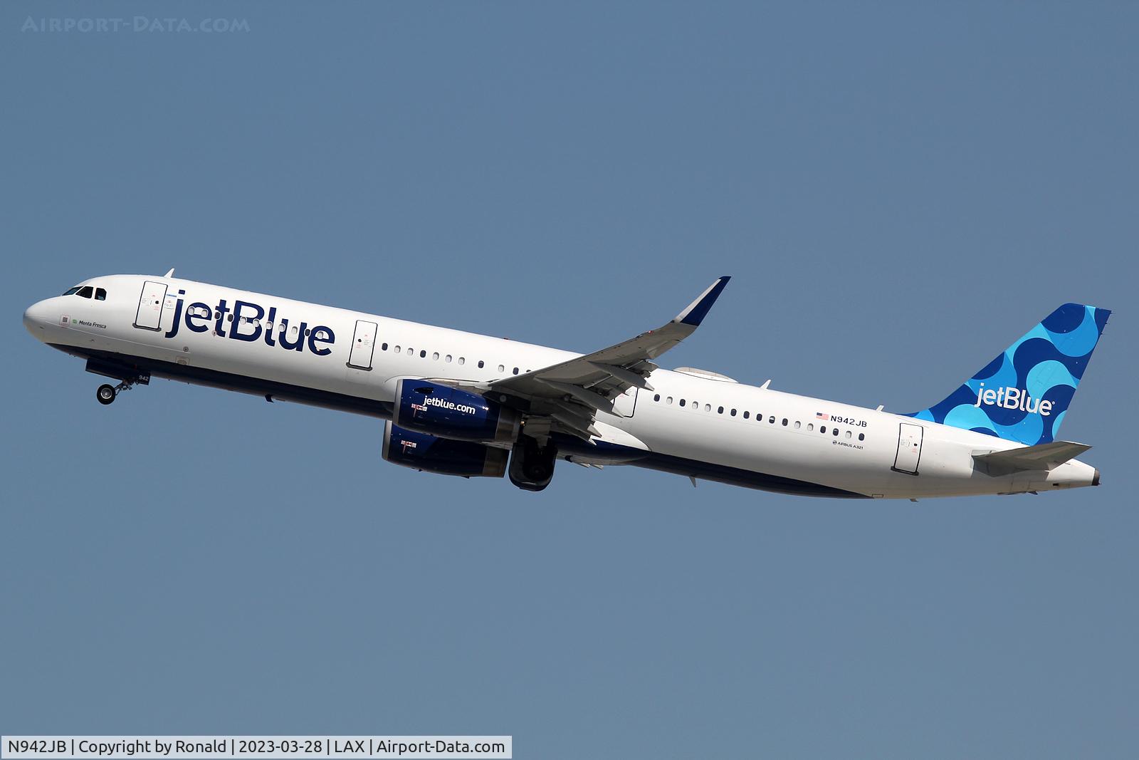N942JB, 2014 Airbus A321-231 C/N 6279, at lax