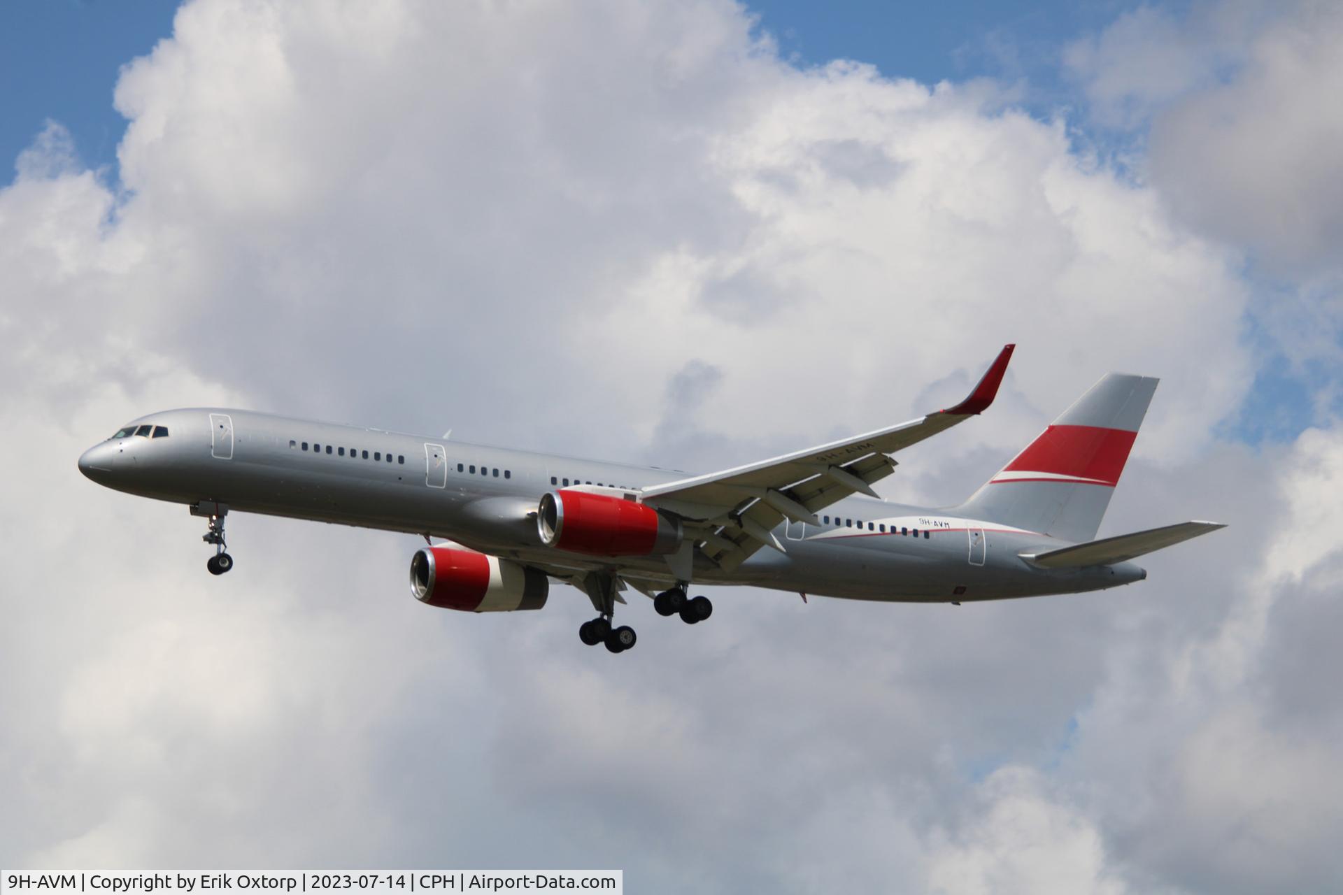 9H-AVM, 1989 Boeing 757-23A C/N 24527, 9H-AVM landing rw 22L