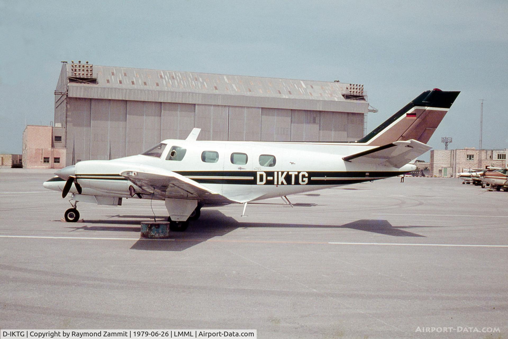 D-IKTG, Beech 60 Duke C/N P-260, Beech 60 Duke D-IKTG