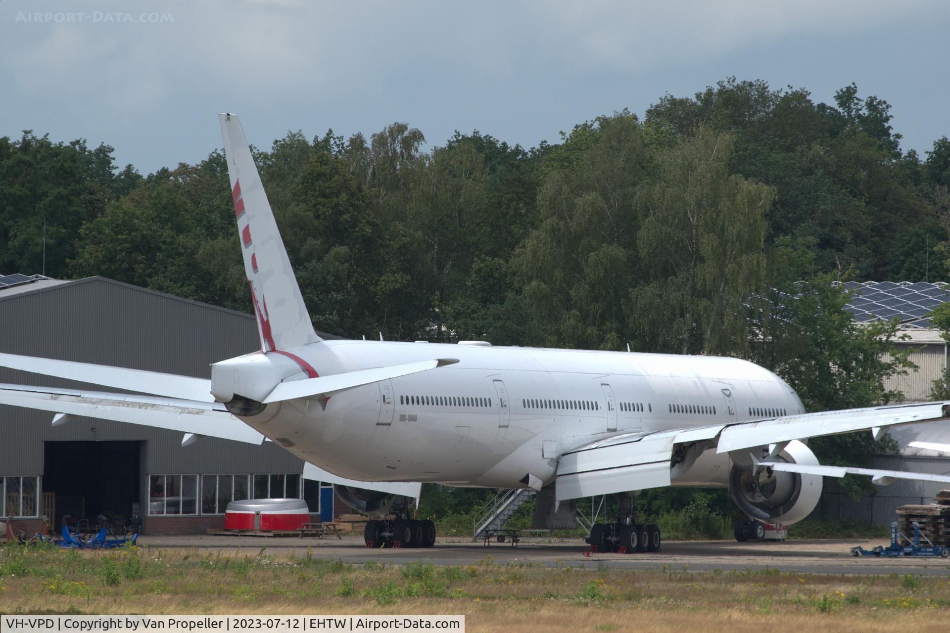 VH-VPD, 2009 Boeing 777-3ZG/ER C/N 37938, Ex Virgin Australia Airlines Boeing 777-3ZG/ER at Twente airport, the Netherlands during demolition by Aircraft End-of-Life Solutions. Airline livery and registration have been removed as well the engines.