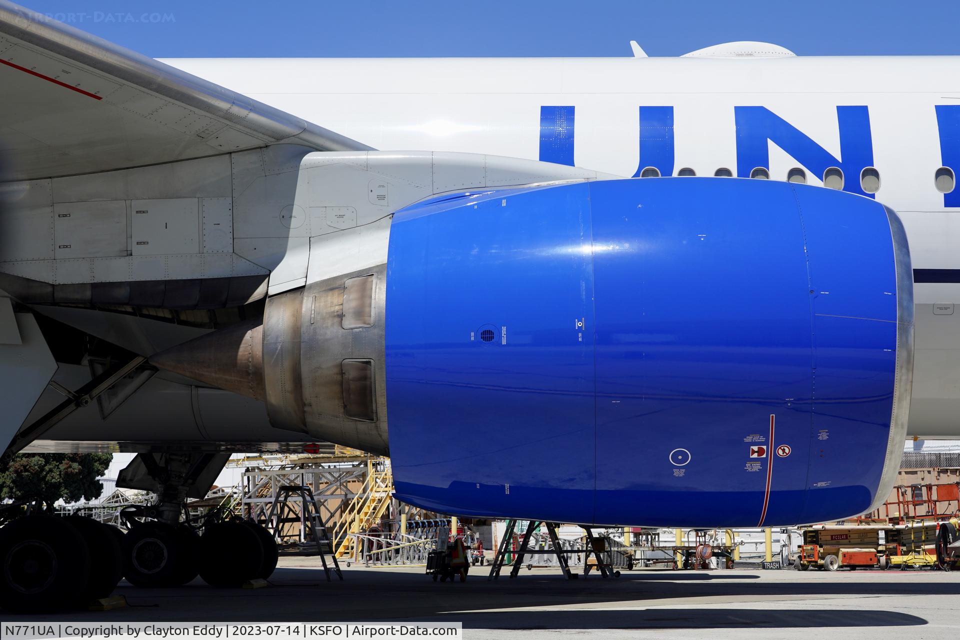 N771UA, 1995 Boeing 777-222 C/N 26932, PW4000 engine. SFO 2023.