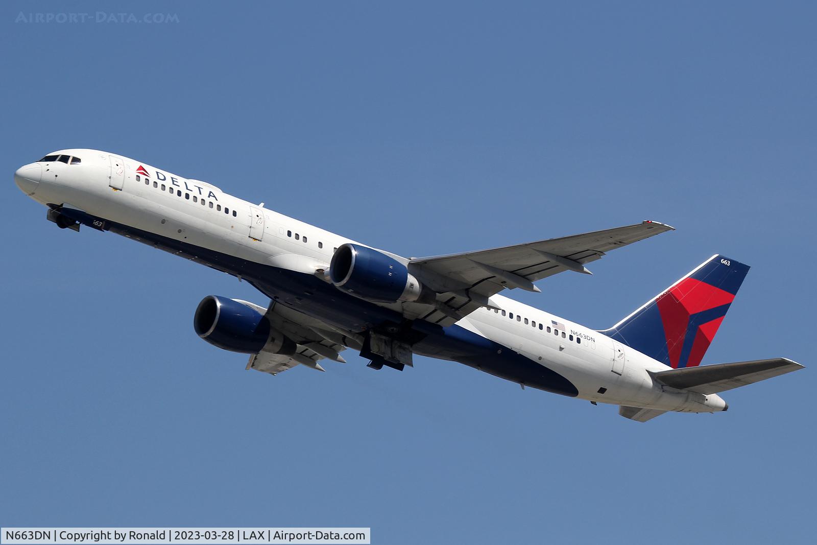 N663DN, 1991 Boeing 757-232 C/N 24992, at lax