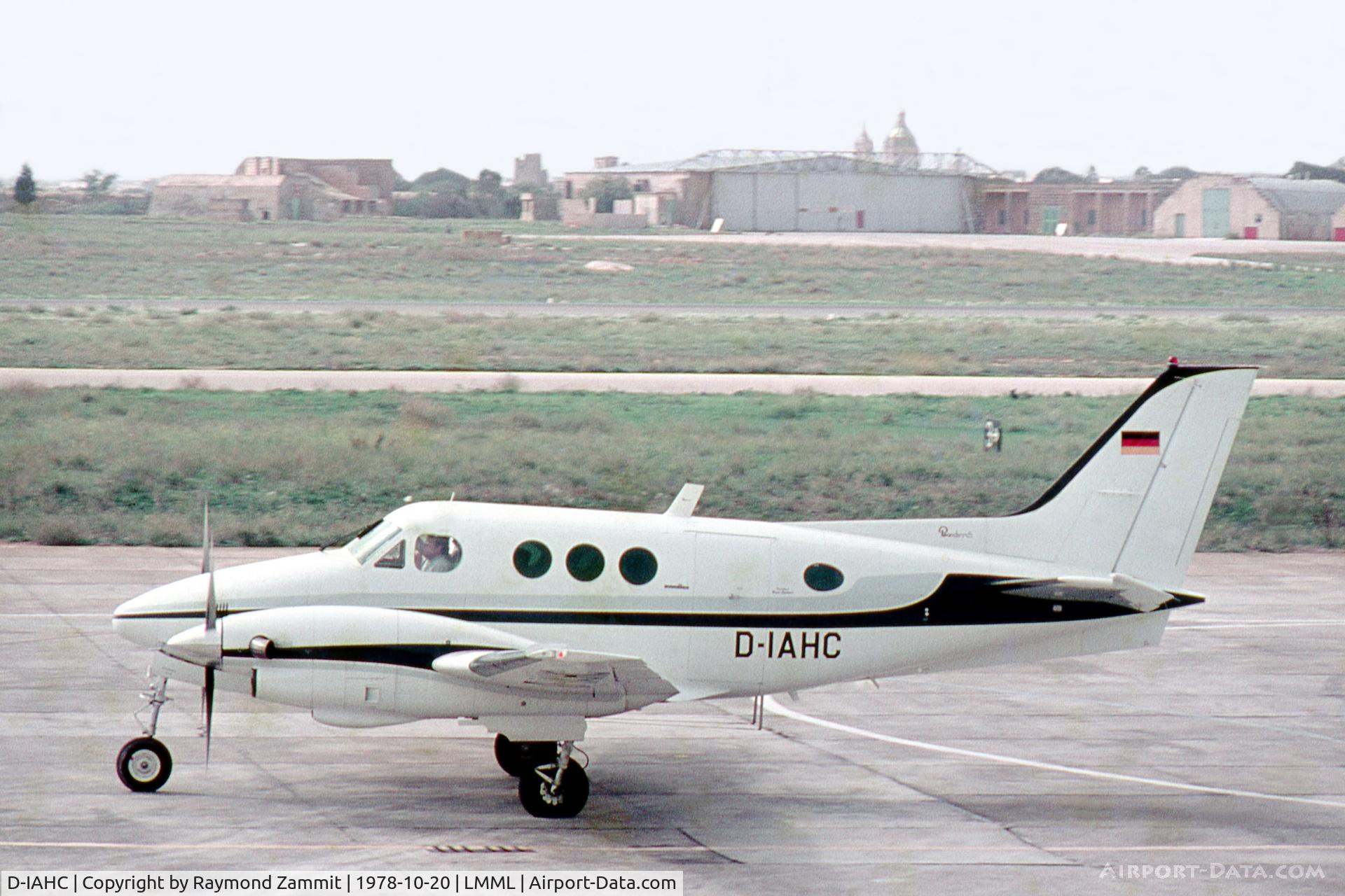 D-IAHC, Beech 90 King Air C/N LW-276, Beech E90 King Air D-IAHC