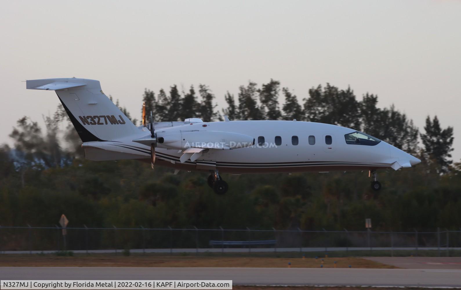 N327MJ, 2005 Piaggio P-180 Avanti C/N 1099, P-180 zx