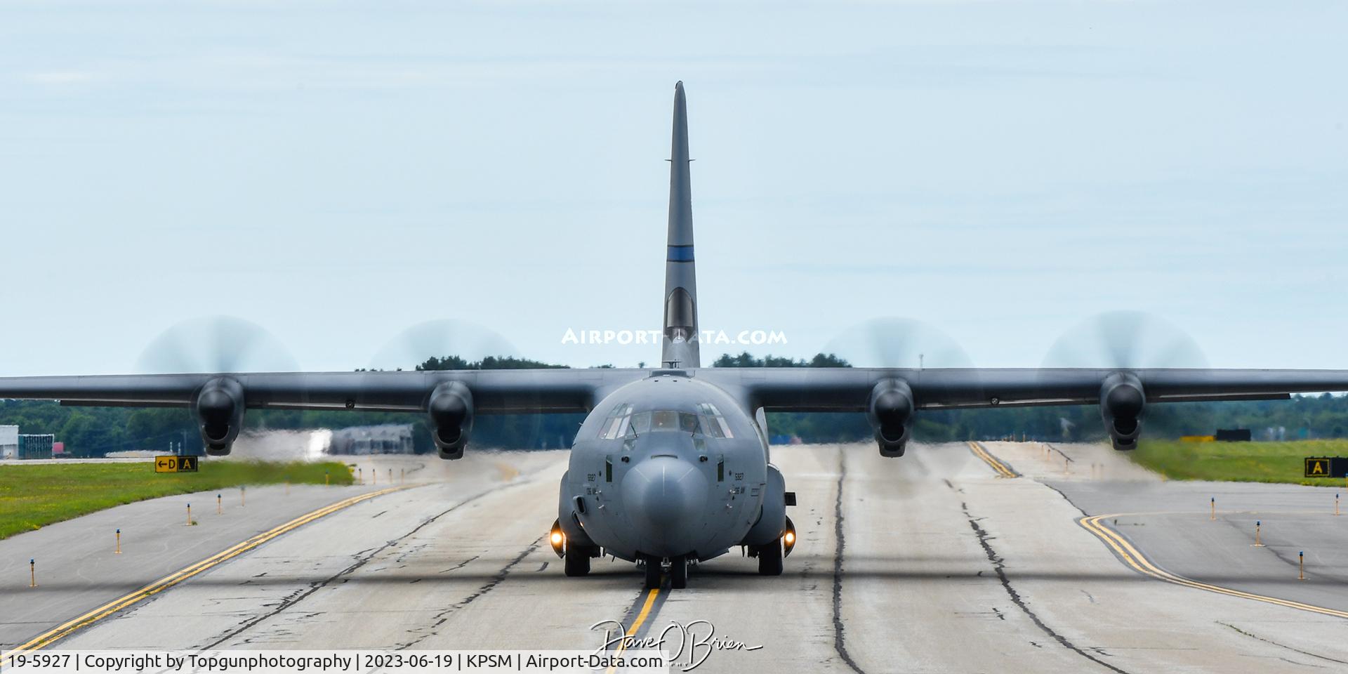 19-5927, Lockheed Martin C-130J-30 Super Hercules C/N 382-5927, REACH685 taxiing down Alpha to RW16