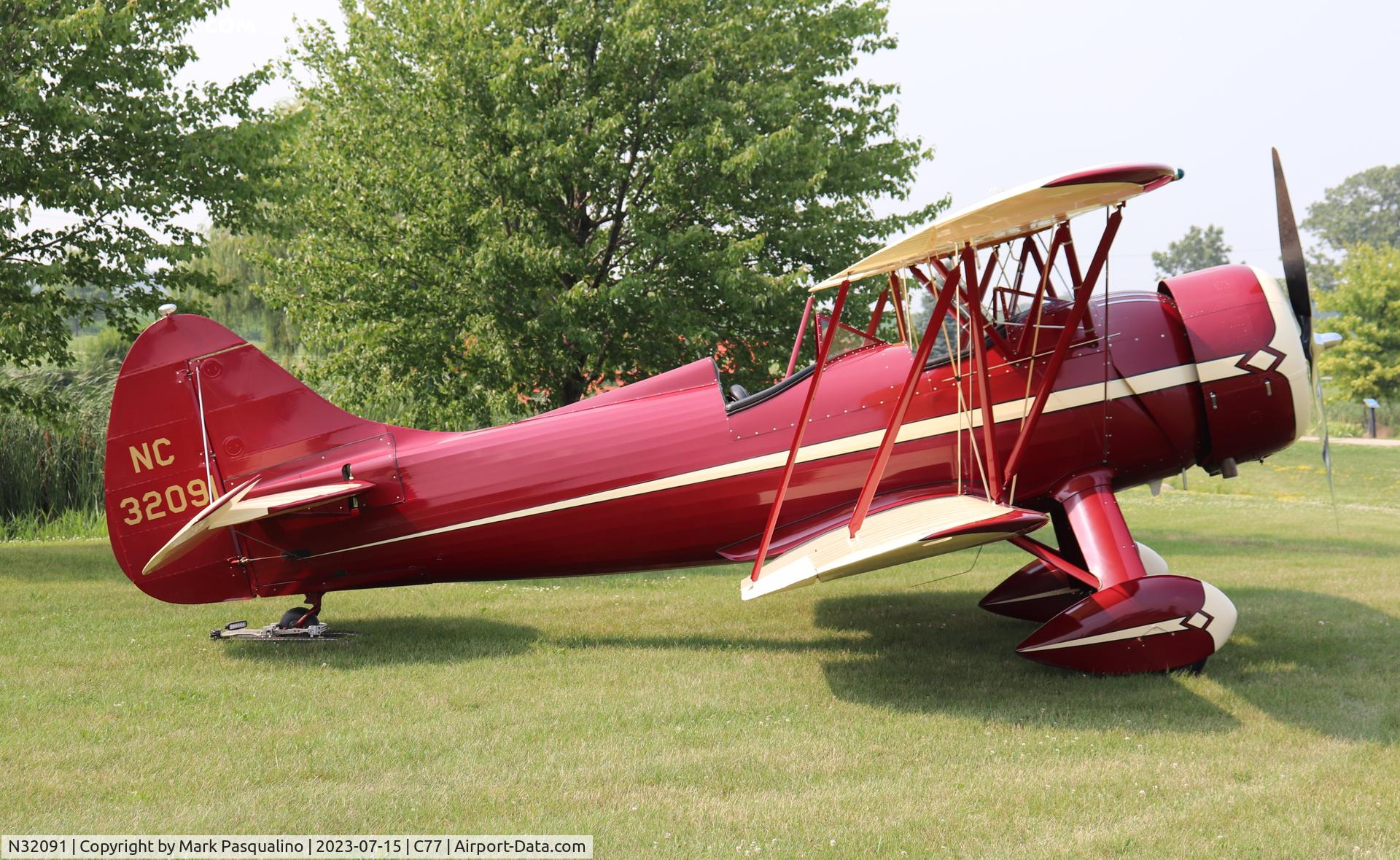 N32091, 1947 Waco UPF-7 C/N 5723, Waco UPF-7