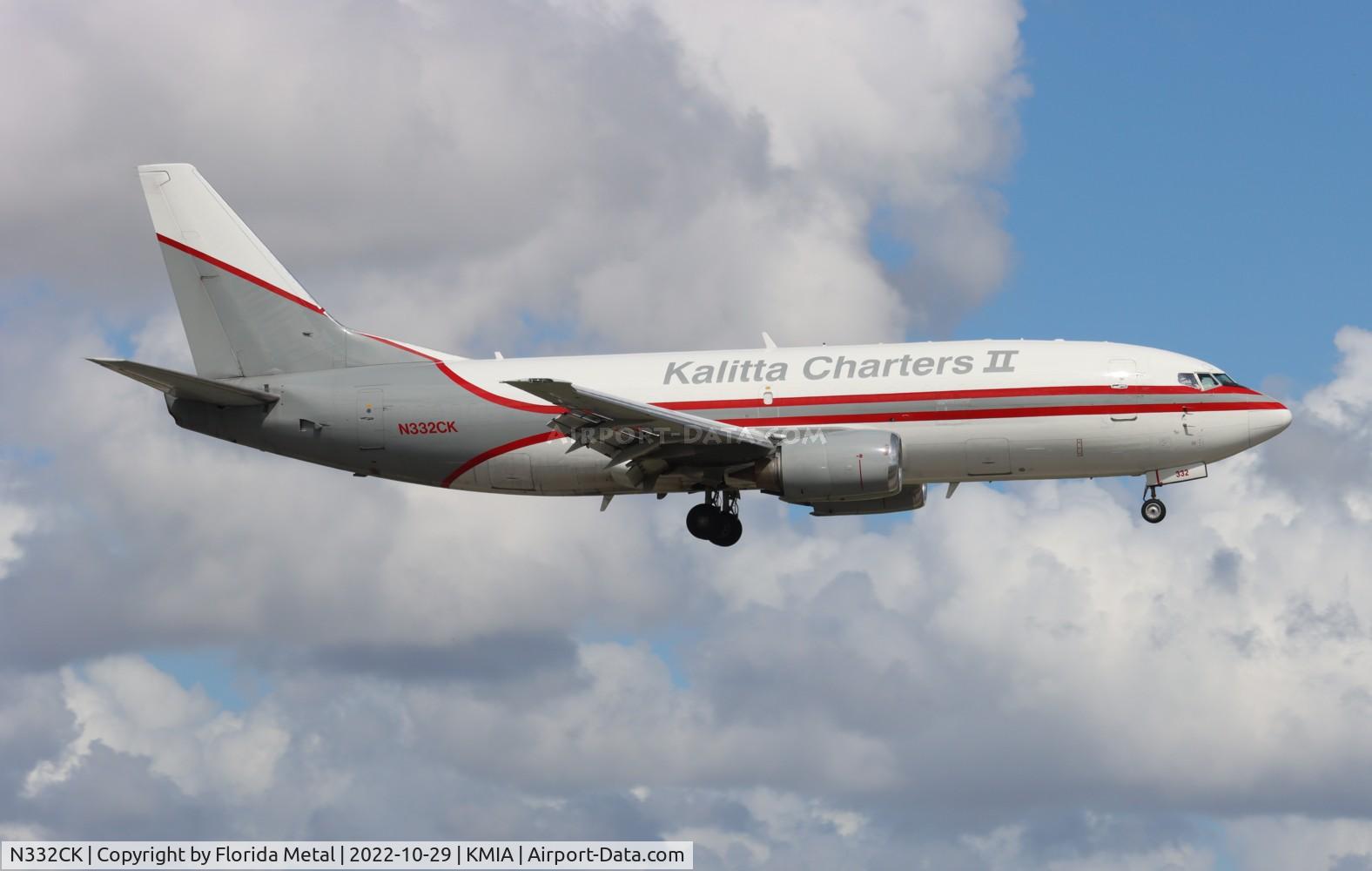 N332CK, 1987 Boeing 737-375F C/N 23707, CKS 733F zx