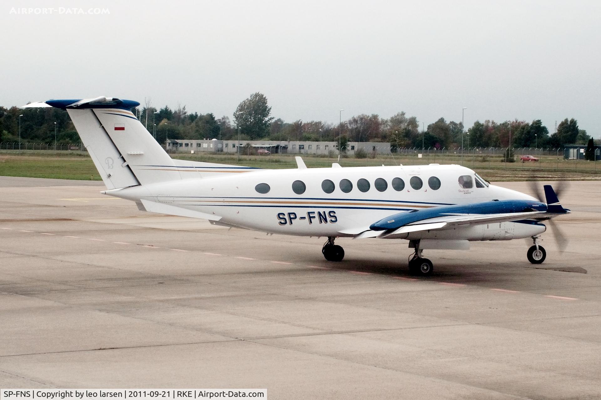 SP-FNS, Beech B300 King Air C/N FL134, Roskilde 21.9.2011