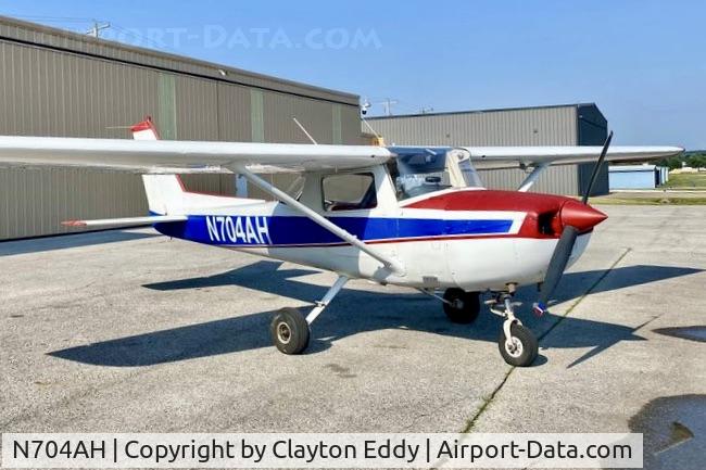 N704AH, 1976 Cessna 150M C/N 15078455, Not my pic.