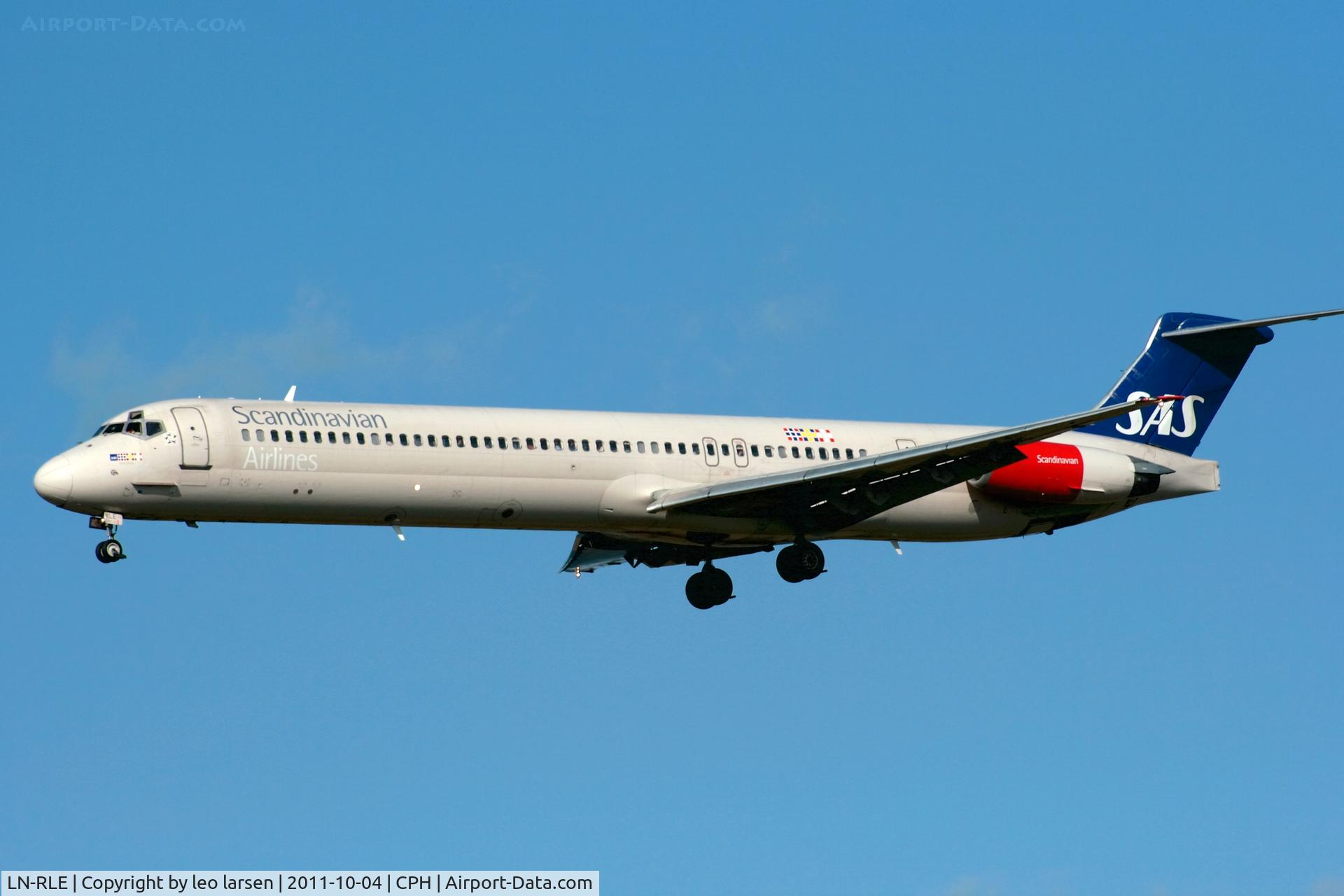 LN-RLE, 1985 McDonnell Douglas MD-82 (DC-9-82) C/N 49382, Copenhagen 4.10.2011