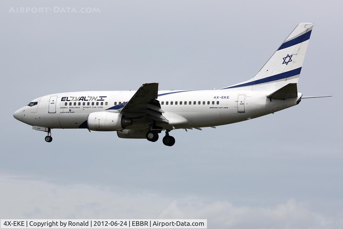 4X-EKE, Boeing 737-758 C/N 29961, at bru