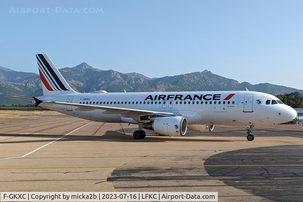 F-GKXC, 2001 Airbus A320-214 C/N 1502, Taxiing