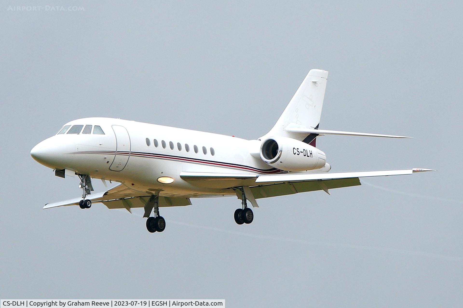 CS-DLH, 2008 Dassault Falcon 2000EX C/N 149, Landing at Norwich.