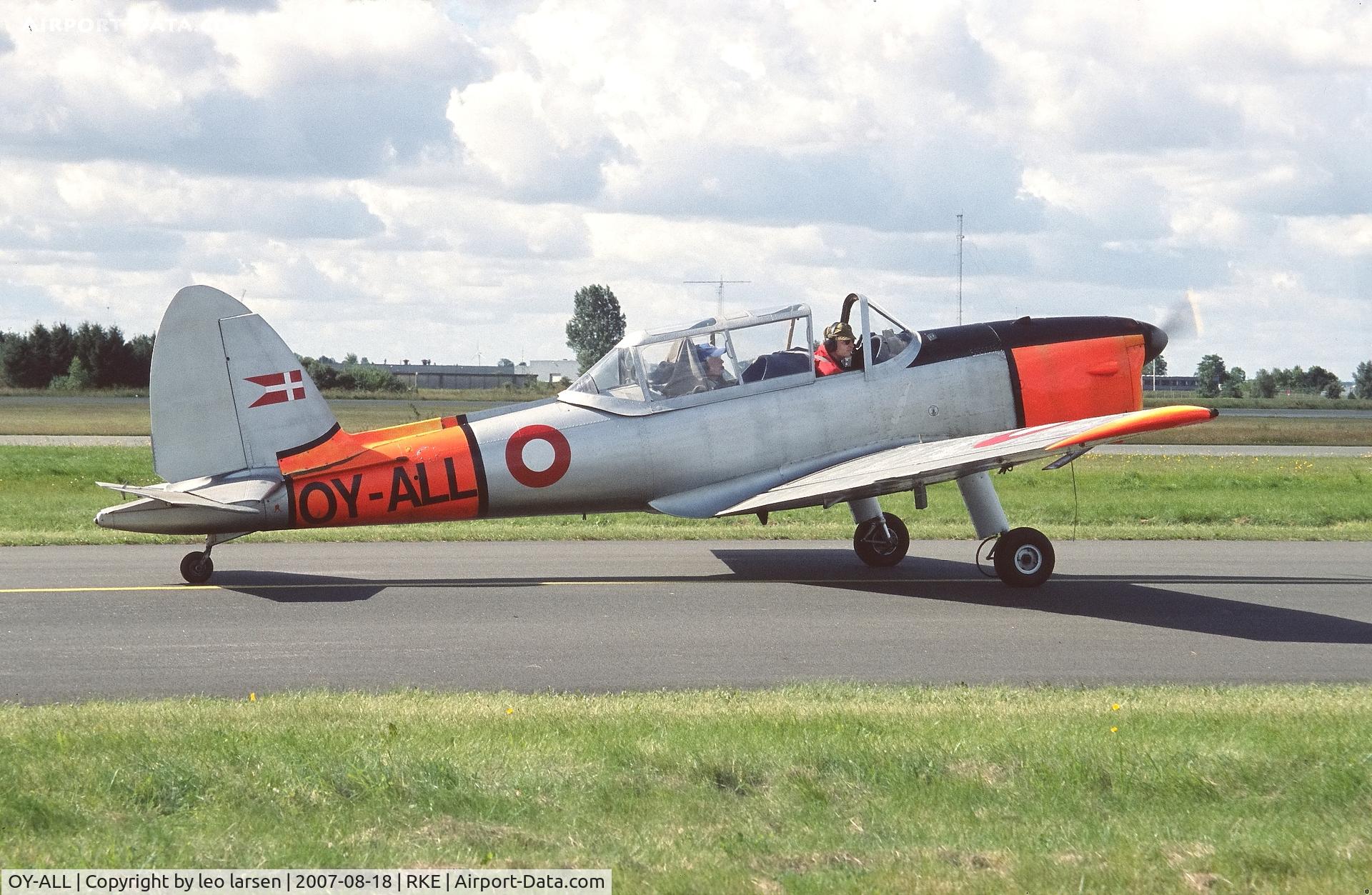 OY-ALL, 1953 De Havilland DHC-1 Chipmunk 22 C/N C1/0881, Roskilde Air Show 18.8.2007