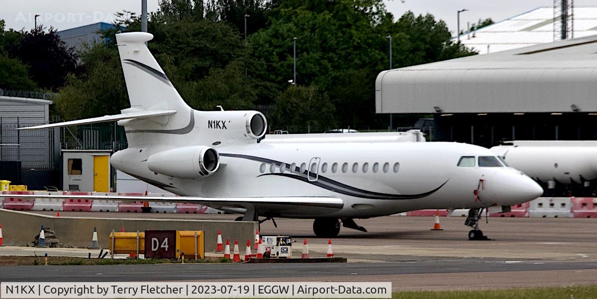 N1KX, 2011 Dassault Falcon 7X C/N 114, At Luton Airport
