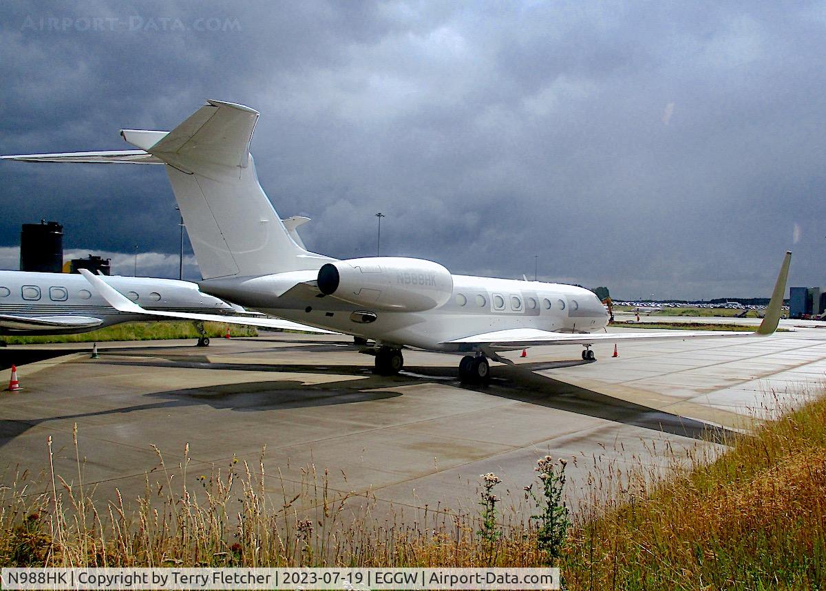 N988HK, 2013 Gulfstream Aerospace G650 (G-VI) C/N 6025, At Luton Airport