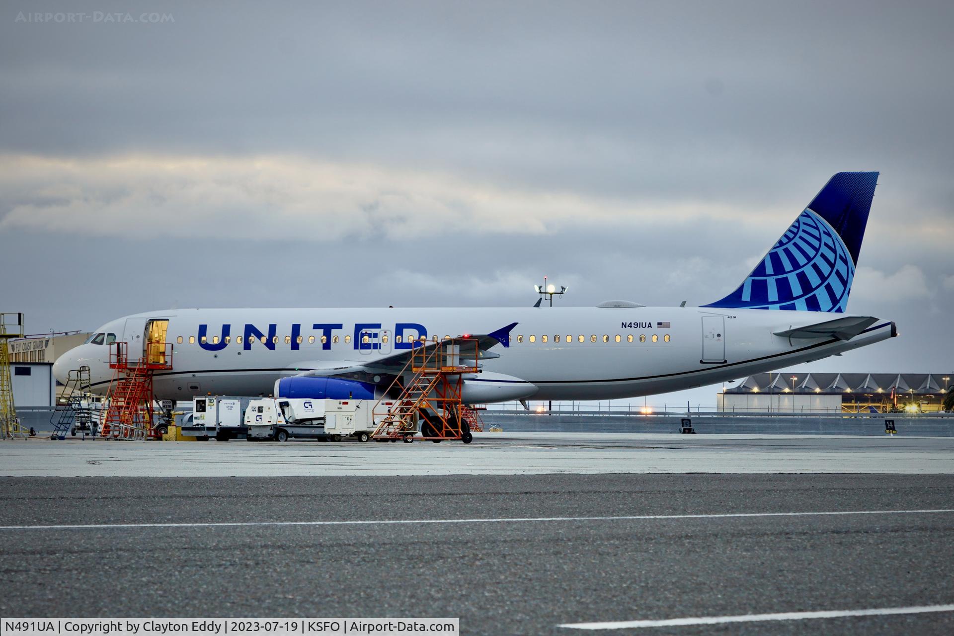 N491UA, 2002 Airbus A320-232 C/N 1741, SFO 2023.