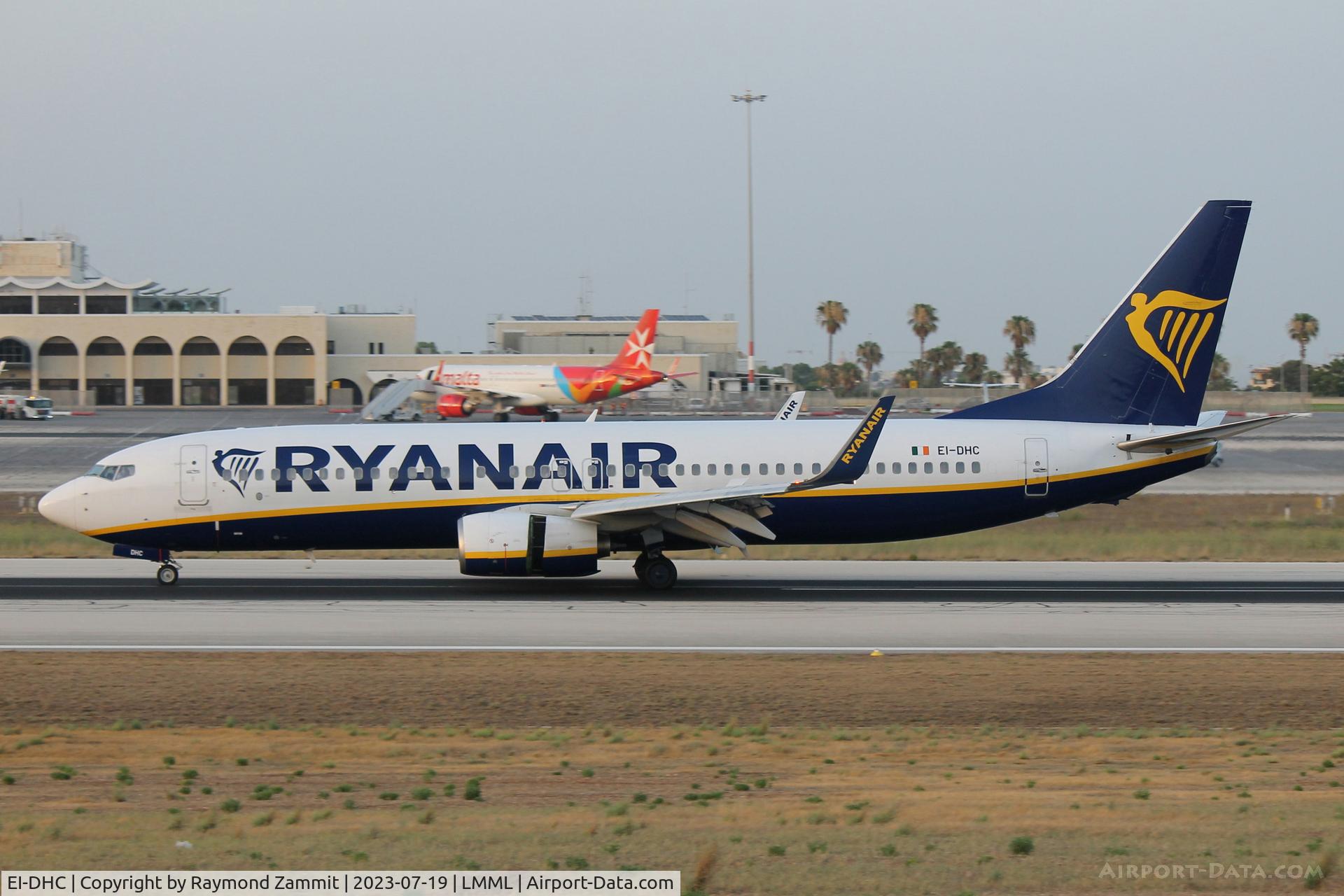 EI-DHC, 2005 Boeing 737-8AS C/N 33573, B737-800 EI-DHC Ryanair