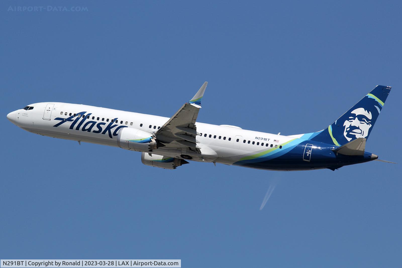 N291BT, Boeing 737-9 MAX C/N 44086, at lax