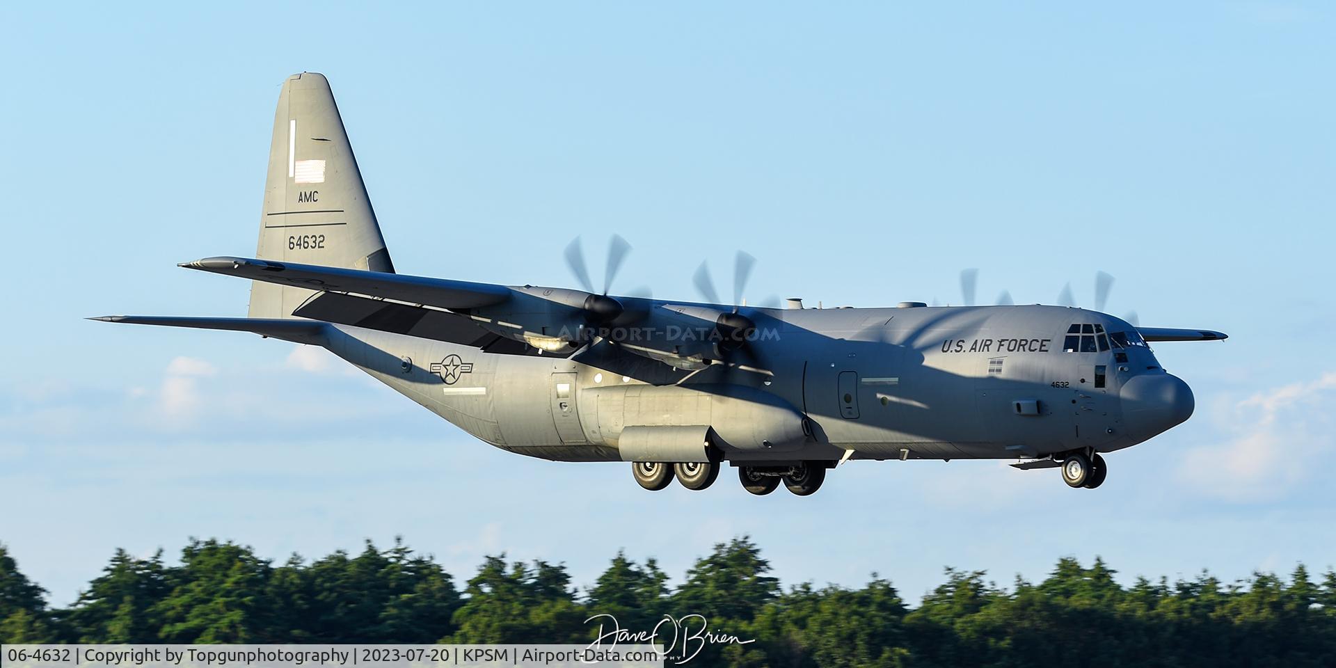 06-4632, 2006 Lockheed Martin C-130J-30 Super Hercules C/N 382-5587, CHEAT53 coming in for a RON