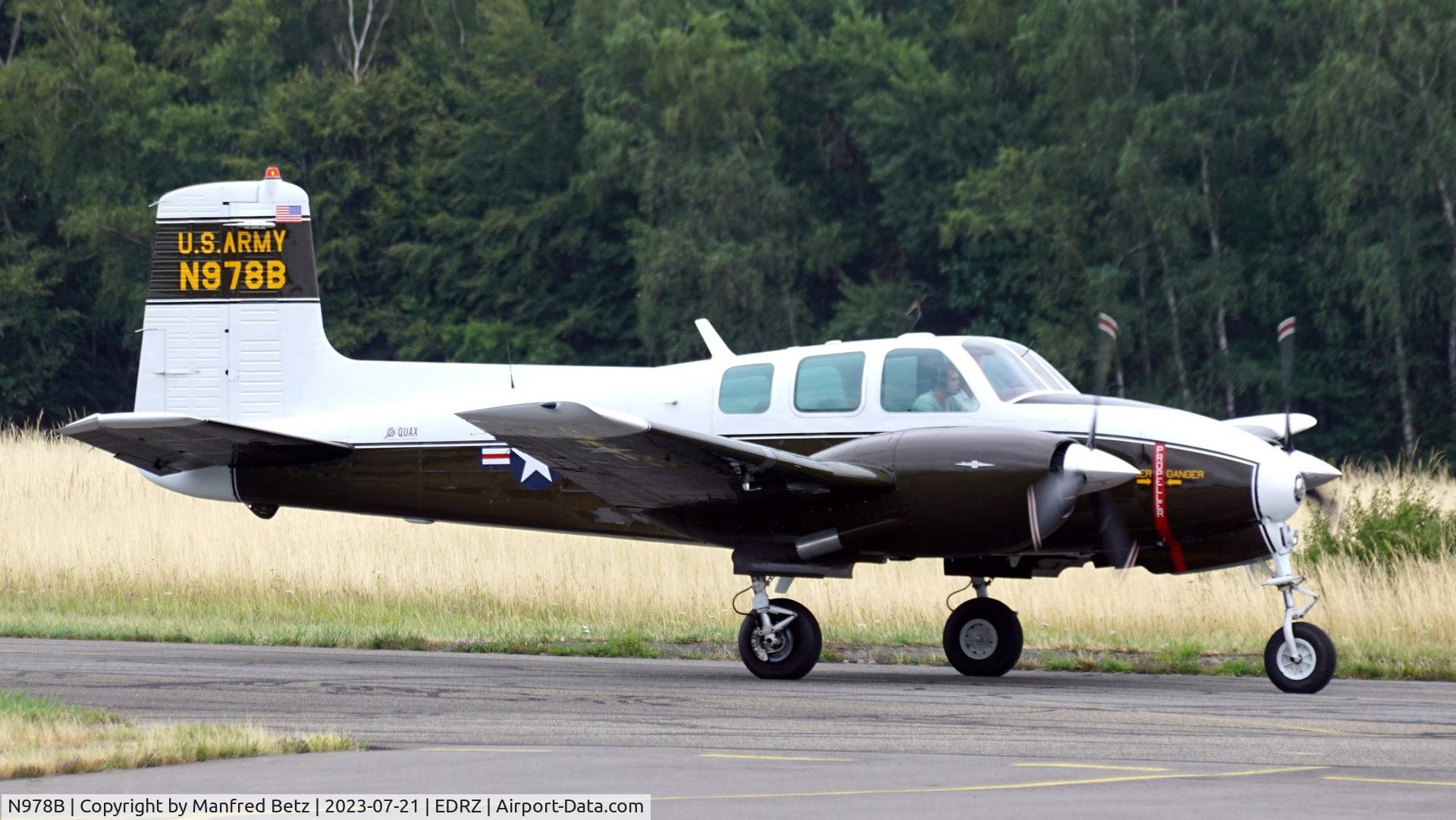 N978B, 1961 Beech D50E Twin Bonanza C/N DH-314, shipyard visit