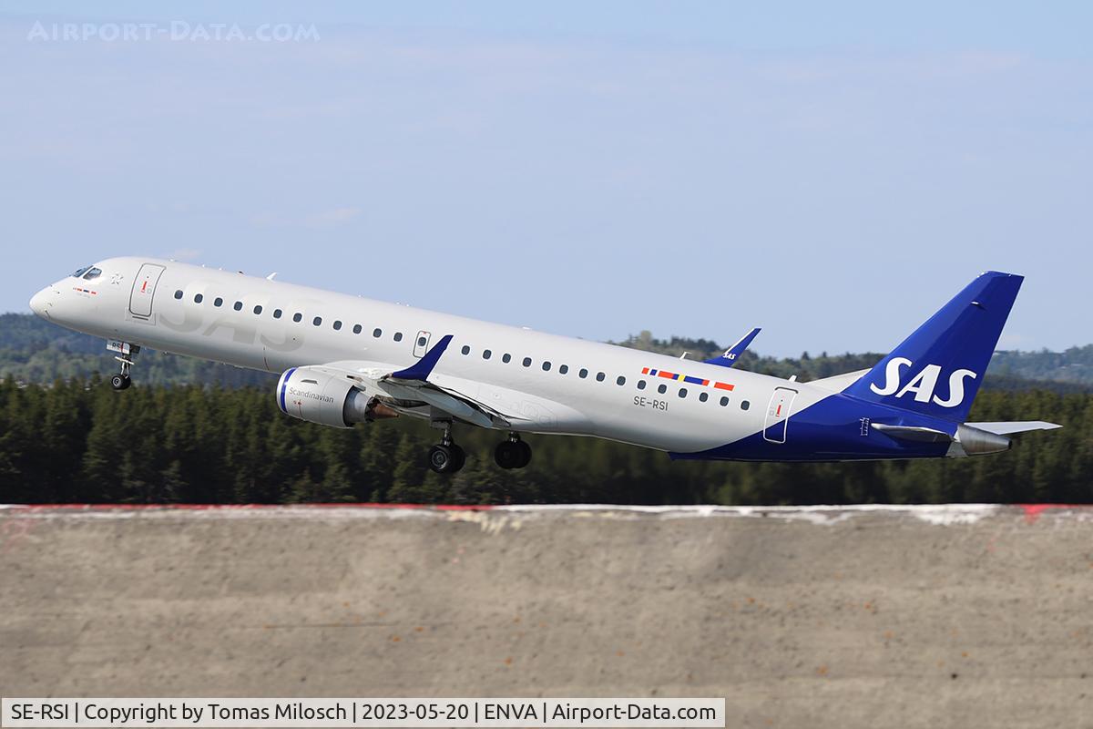SE-RSI, 2007 Embraer 195LR (ERJ-190-200LR) C/N 19000104, 
