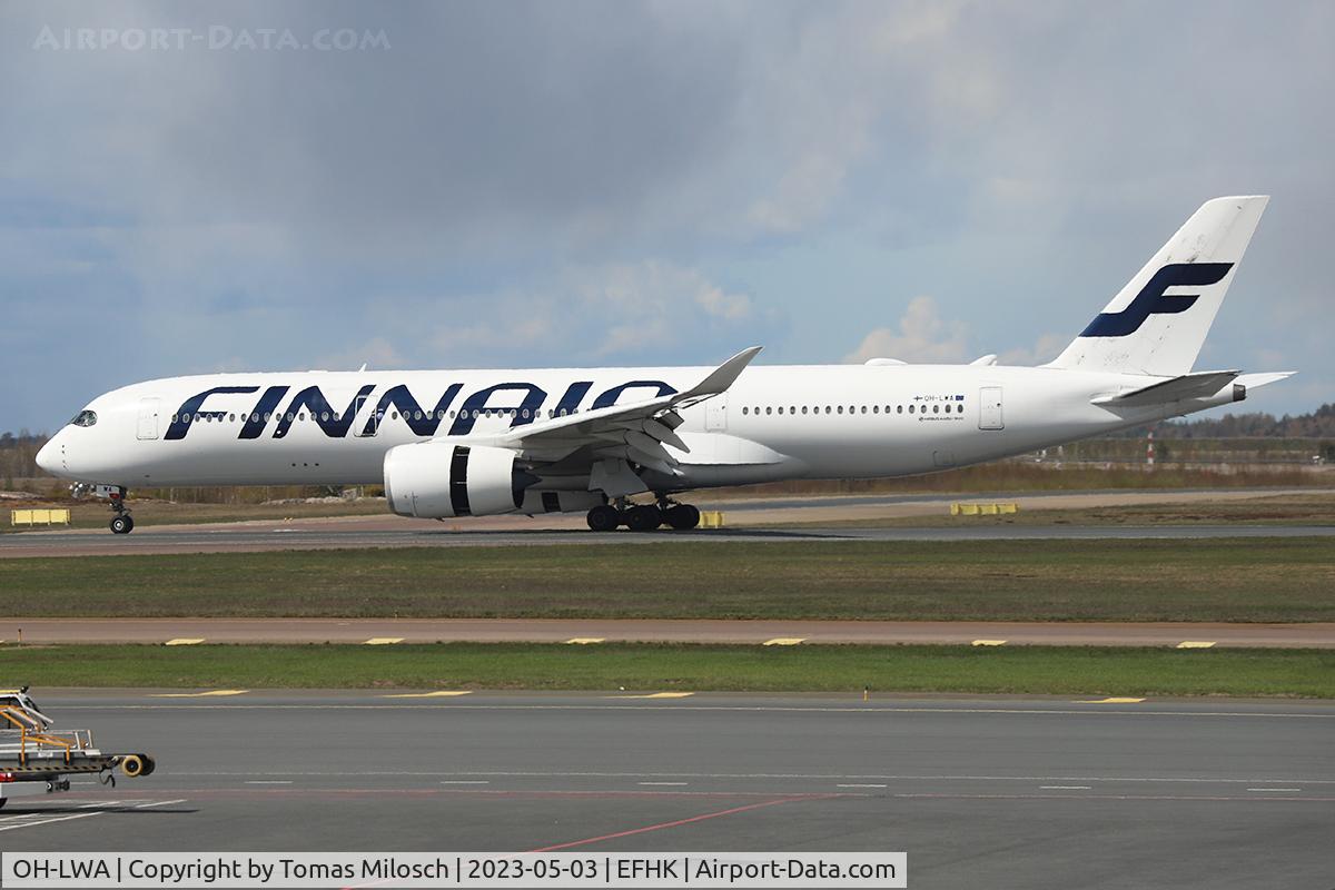 OH-LWA, 2015 Airbus A350-941 C/N 018, 