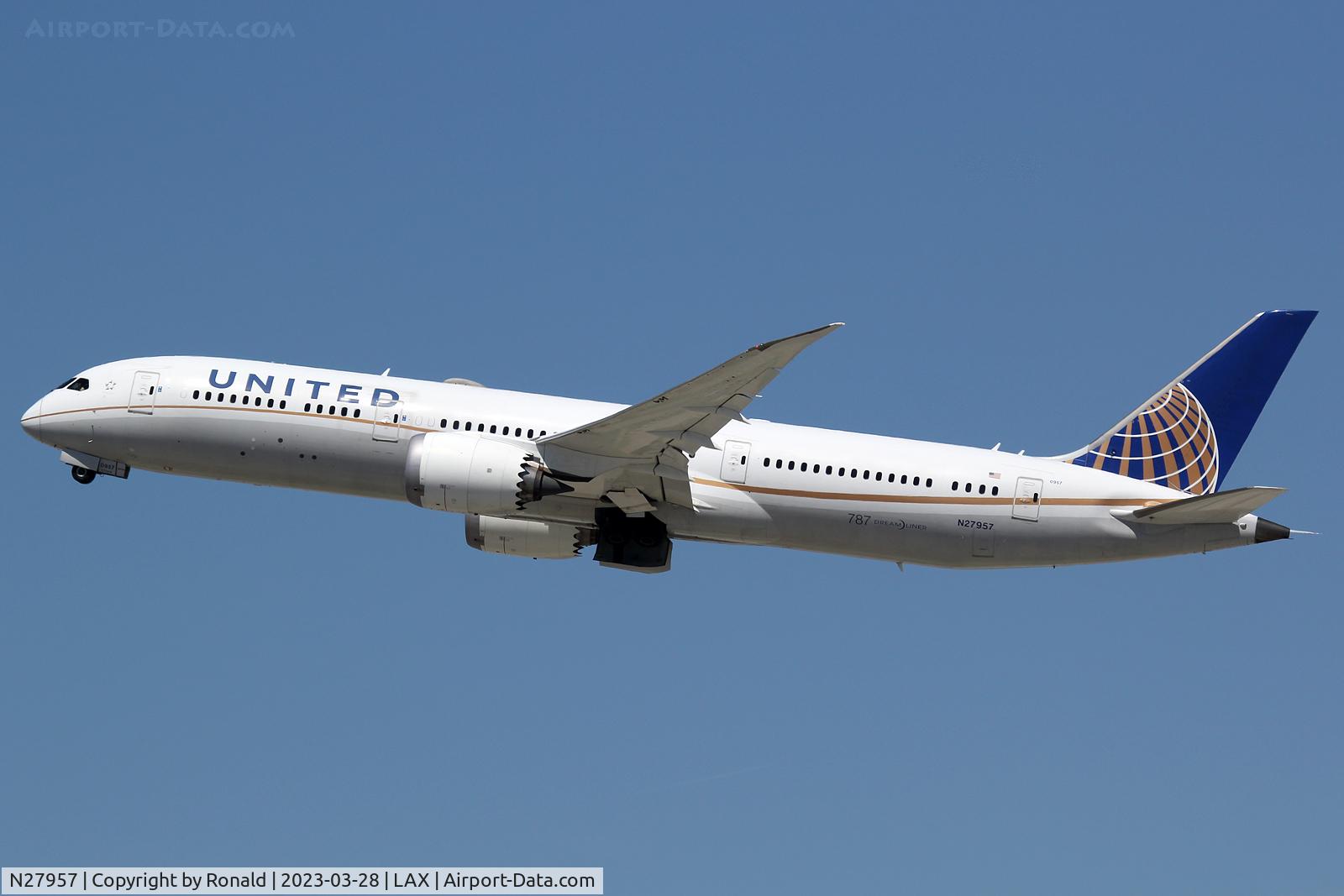 N27957, 2015 Boeing 787-9 Dreamliner C/N 36409, at lax
