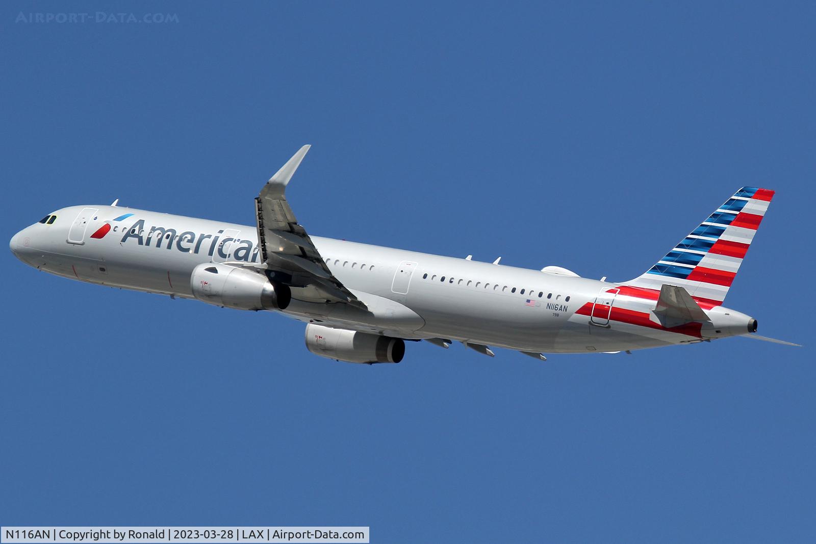 N116AN, 2014 Airbus A321-231 C/N 6070, at lax
