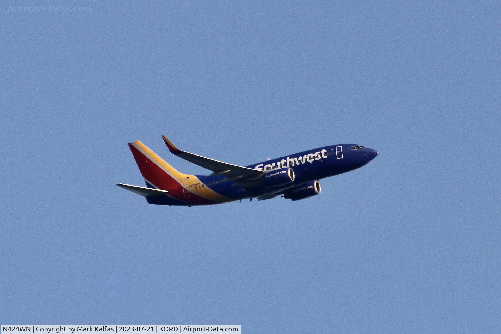 N424WN, 2002 Boeing 737-7H4 C/N 29828, Southwest Airlines B737 N424WN, operating as SWA1240 BNA to ORD