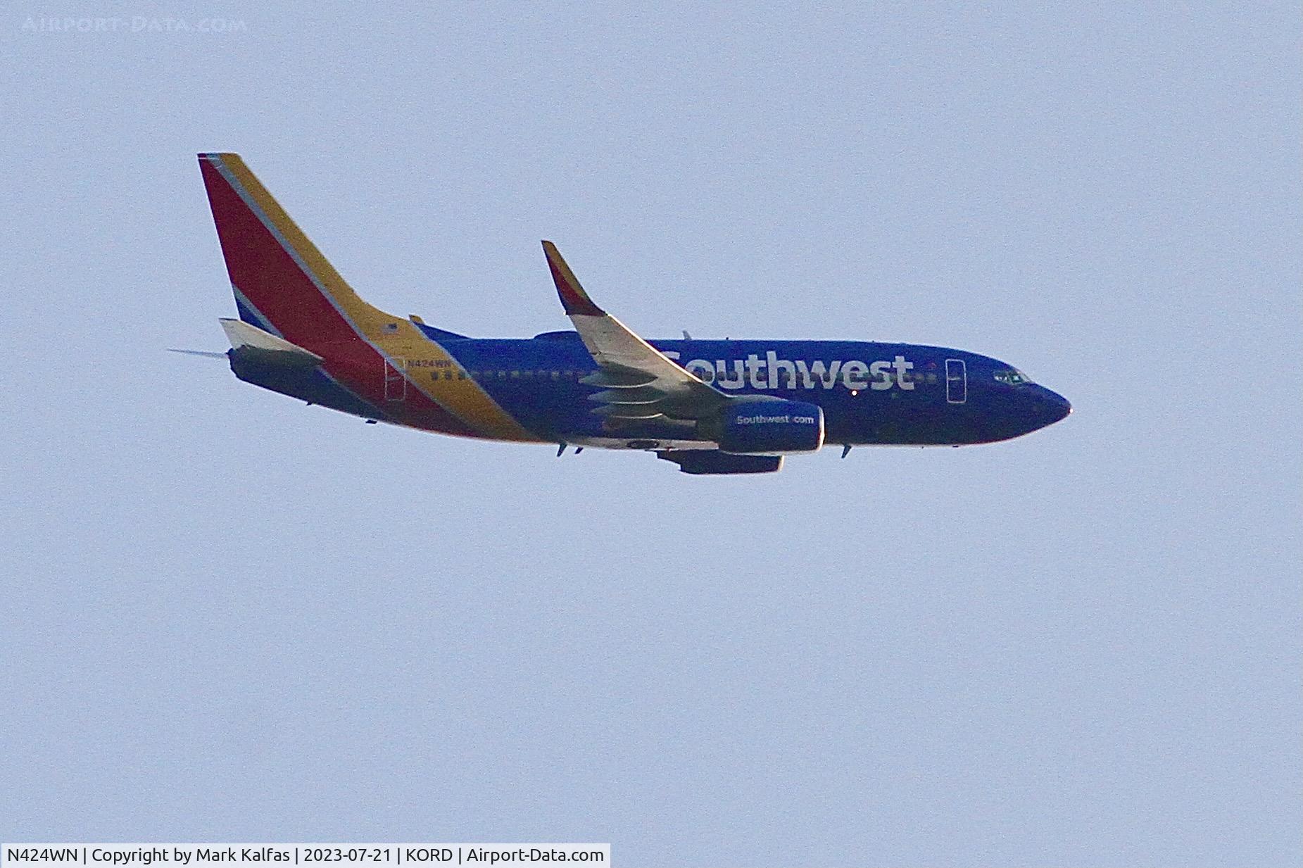 N424WN, 2002 Boeing 737-7H4 C/N 29828, Southwest Airlines B737 N424WN, operating as SWA1240 BNA to ORD