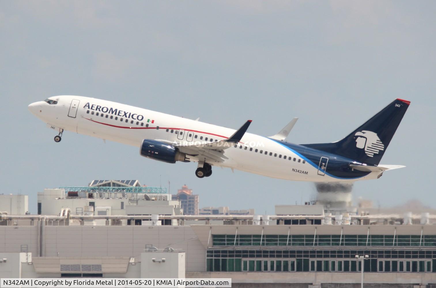 N342AM, 2005 Boeing 737-8Z9 C/N 34262, AMX 738 zx MIA-MEX