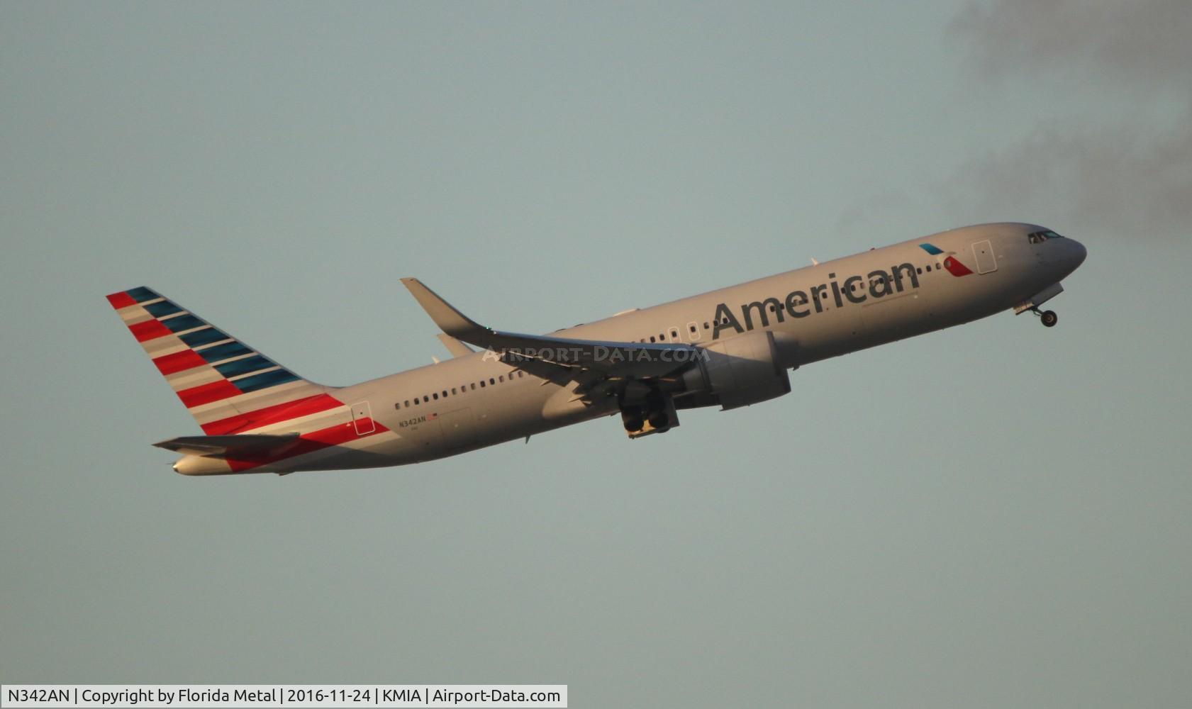 N342AN, 2002 Boeing 767-323ER C/N 33081, AAL 763 zx MIA-DFW