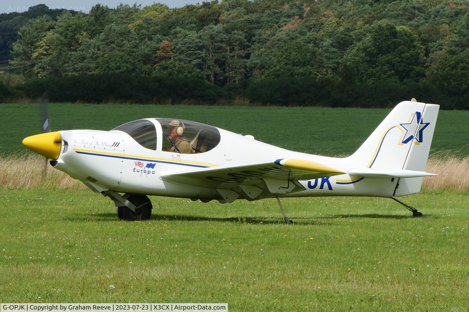 G-OPJK, 1995 Europa Monowheel C/N PFA 247-12487, Departing from Northrepps.