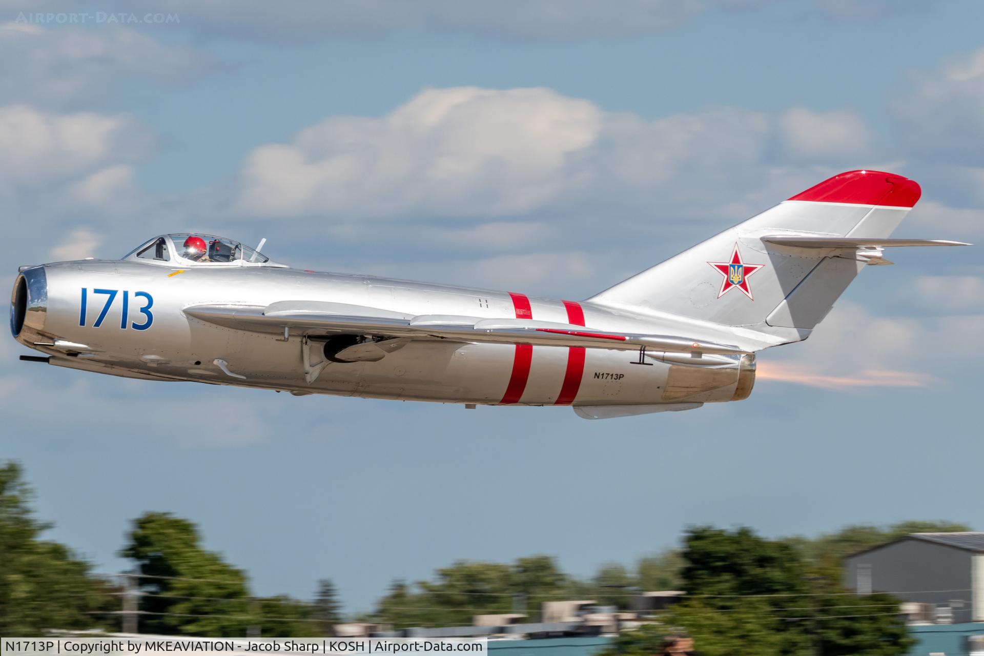 N1713P, 1960 PZL-Mielec Lim-5 (MiG-17F) C/N 1C1713, MIG17 zooming past at OSH22.