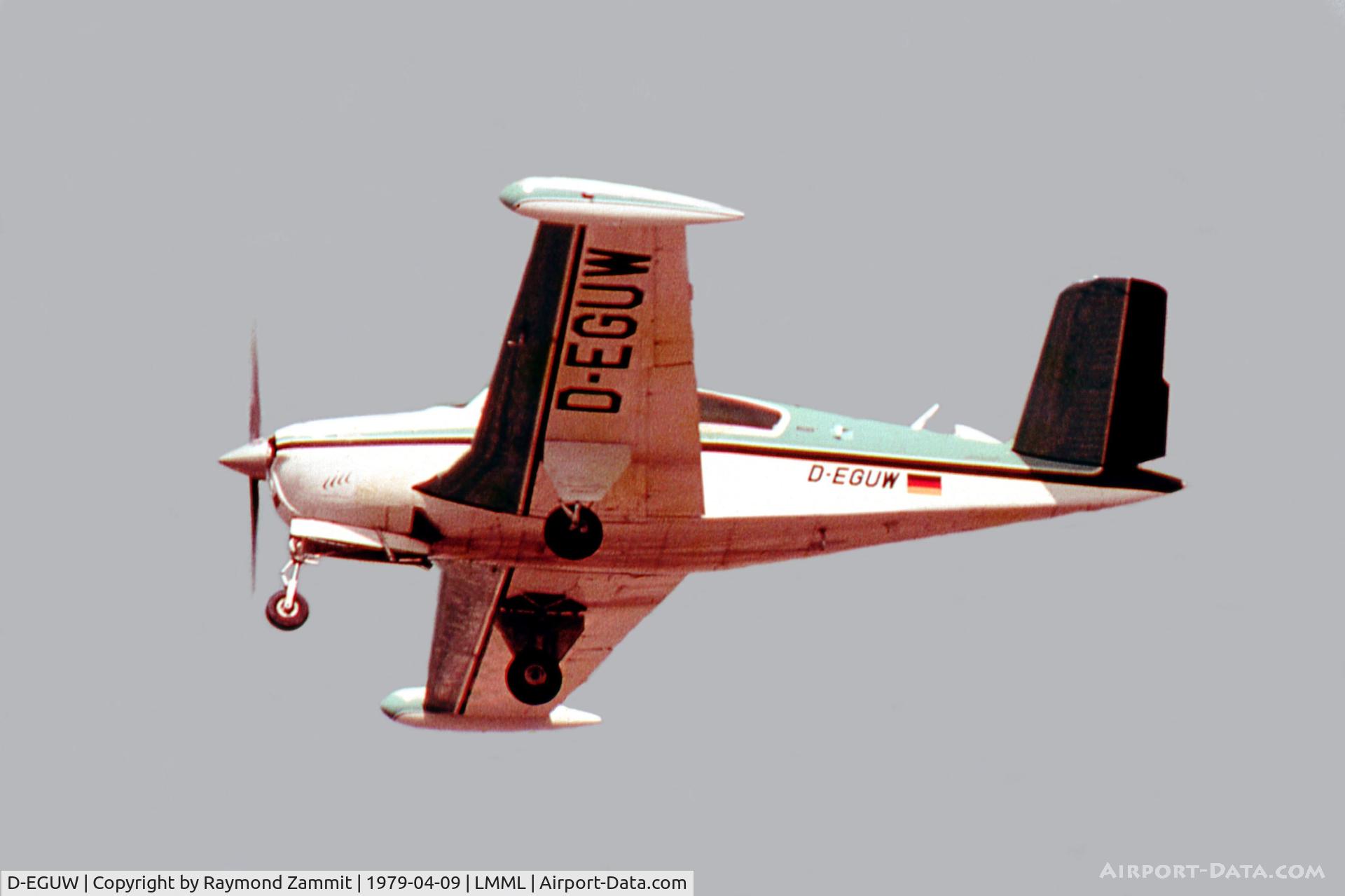 D-EGUW, Beech 35 Bonanza Bonanza C/N D-9505, Beech 35b

















Beech 35 Bonanza D-EGUW