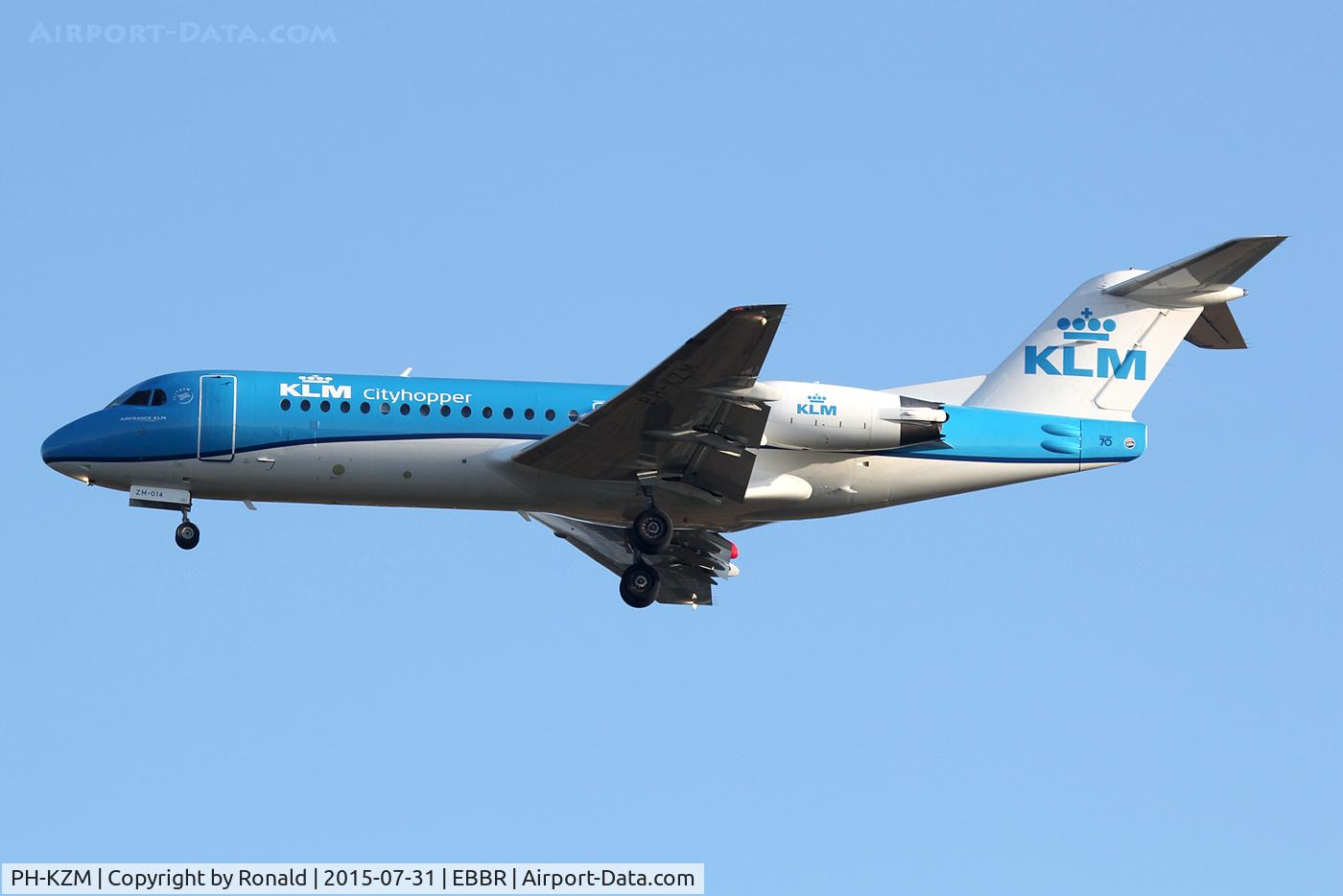 PH-KZM, 1995 Fokker 70 (F-28-0070) C/N 11561, at bru