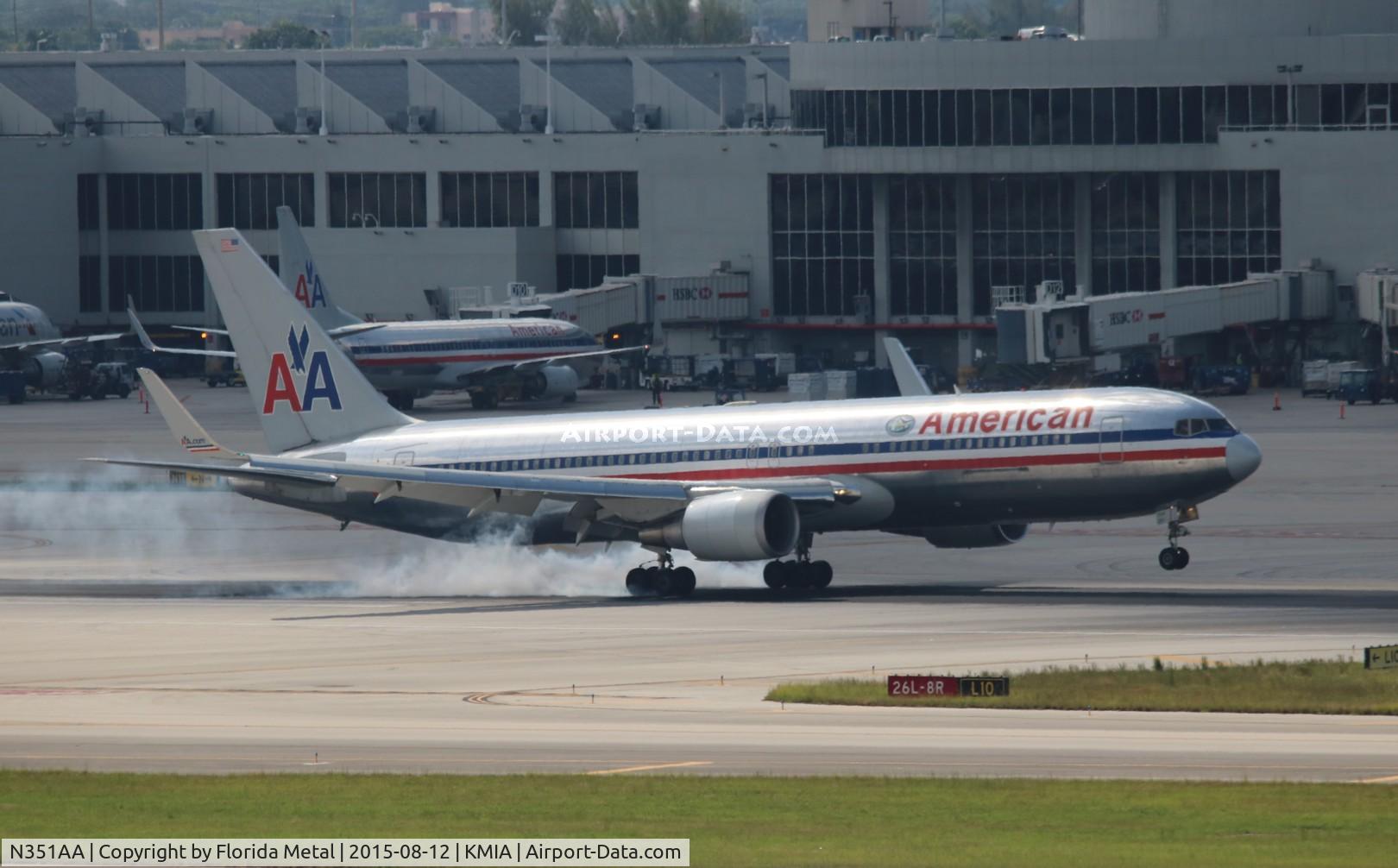N351AA, 1988 Boeing 767-323 C/N 24032, AAL 763 oc zx SJU-MIA