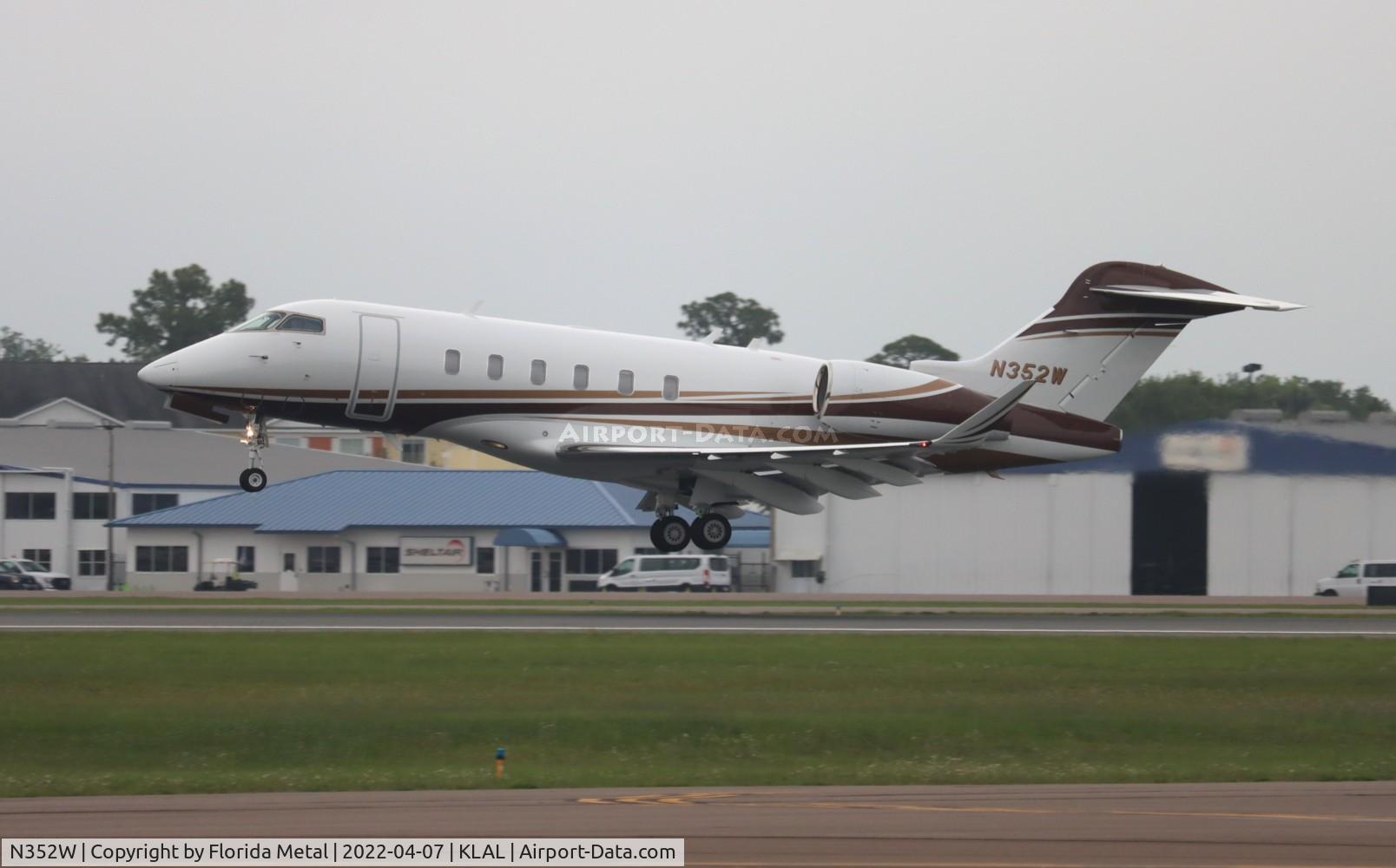 N352W, 2021 Bombardier BD-100-1A10 C/N 20872, Challenger 350 zx