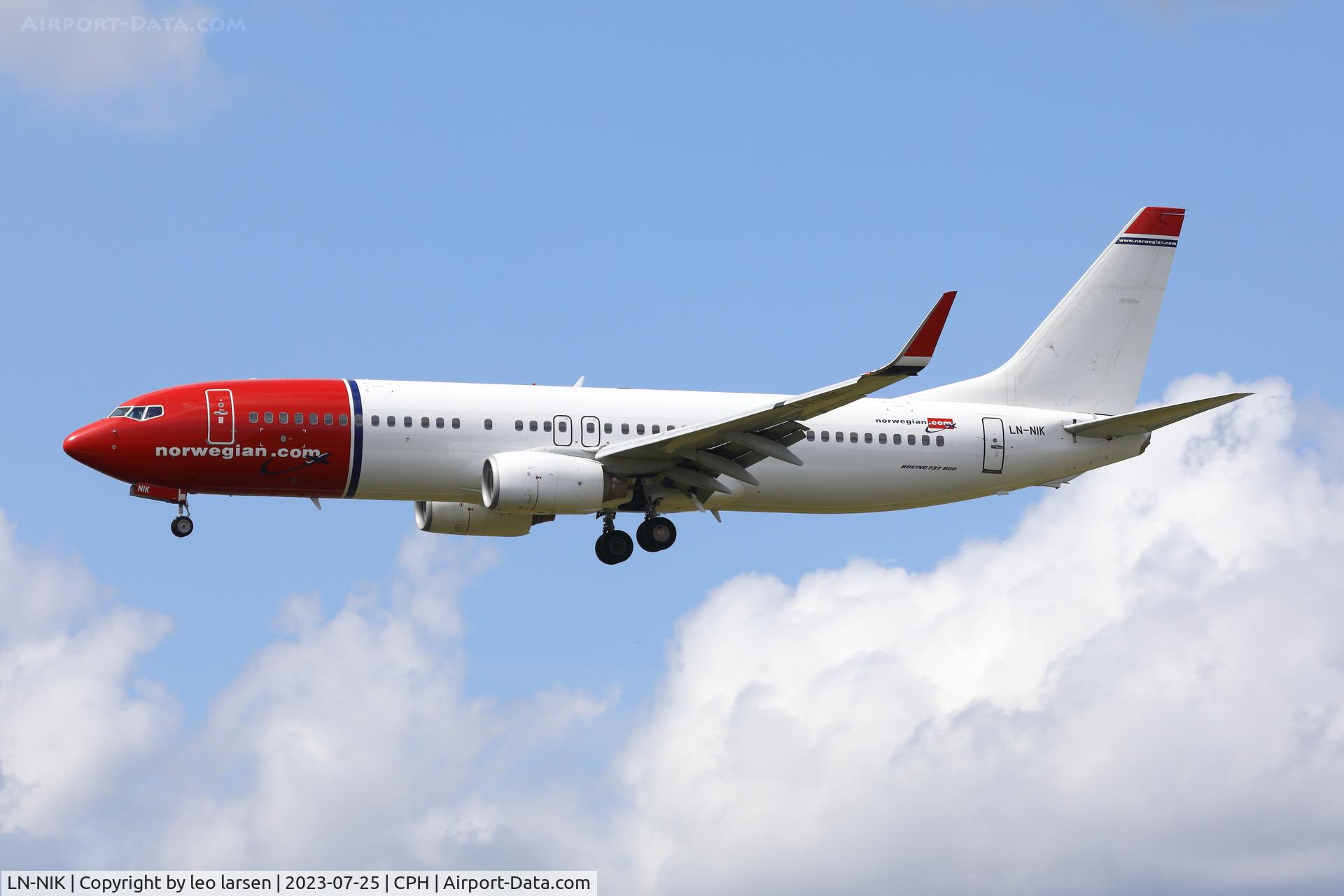 LN-NIK, 2010 Boeing 737-8FZ C/N 29659, Copenhagen 25.7.2023.Now wifhout pictorial motif.