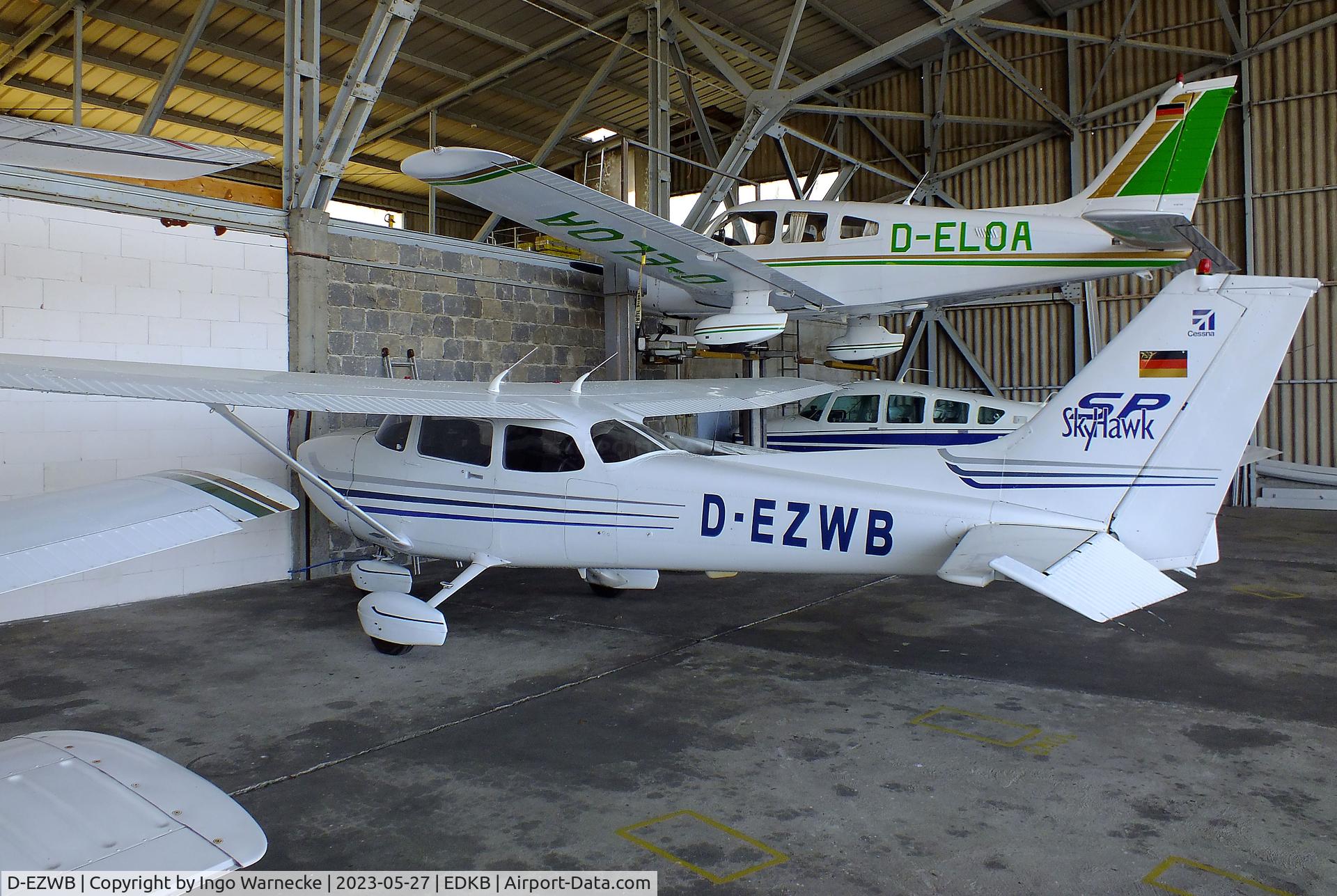 D-EZWB, 2003 Cessna 172S Skyhawk SP C/N 172S9529, Cessna 172S Skyhawk SP at Bonn-Hangelar airfield '2305