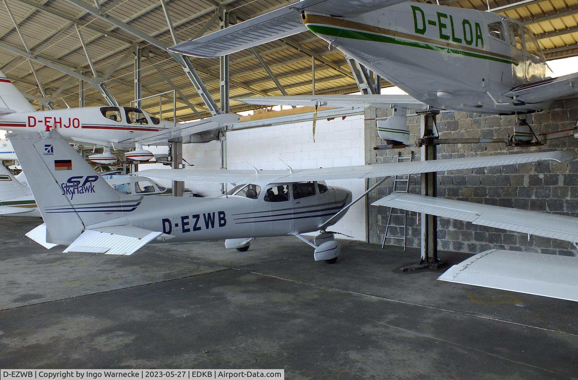 D-EZWB, 2003 Cessna 172S Skyhawk SP C/N 172S9529, Cessna 172S Skyhawk SP at Bonn-Hangelar airfield '2305