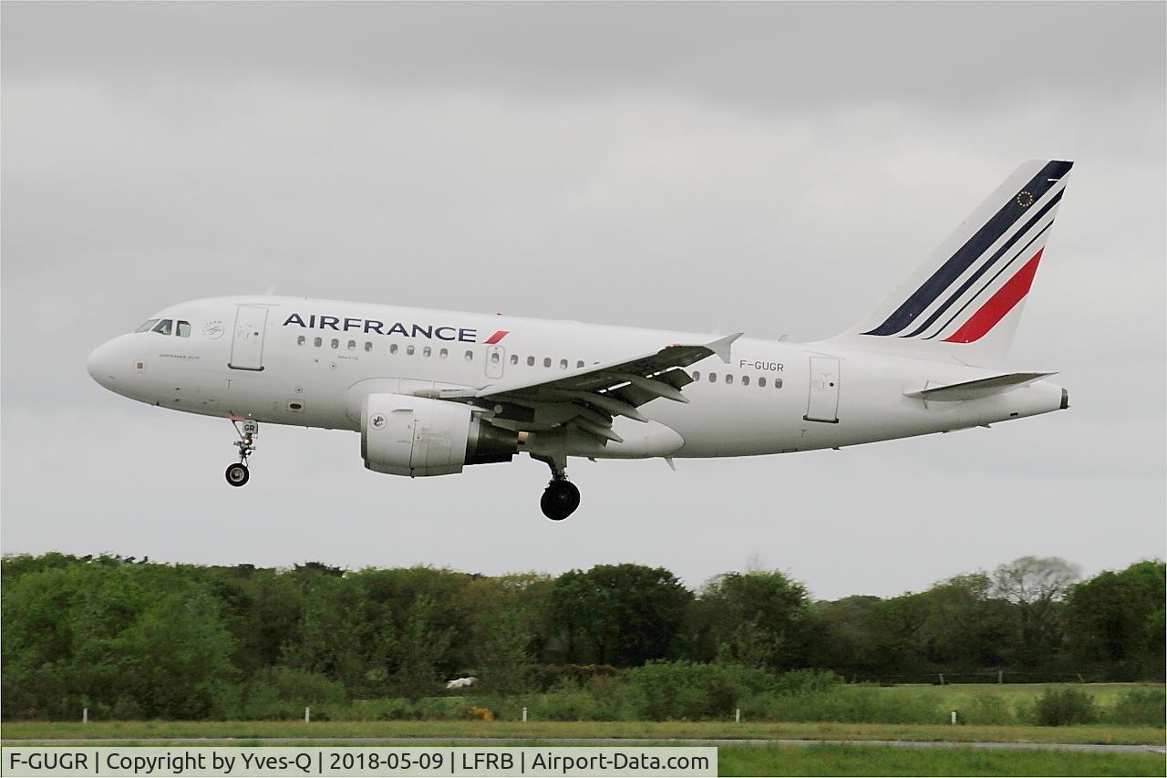 F-GUGR, 2007 Airbus A318-111 C/N 3009, Airbus A318-111, On final rwy 25L, Brest-Bretagne airport (LFRB-BES)