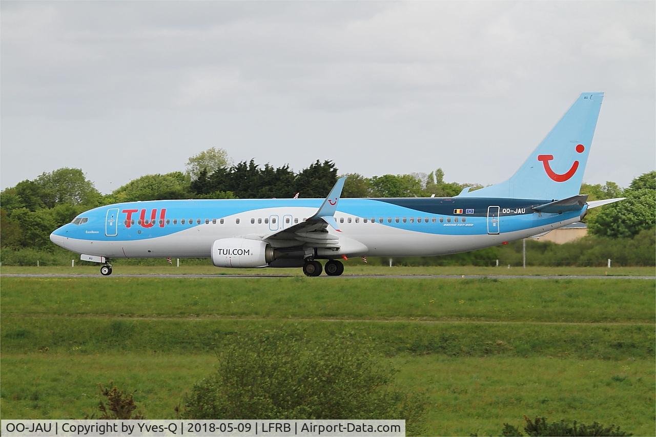 OO-JAU, 2013 Boeing 737-8K5 C/N 37250, Boeing 737-8K, Take off runl rwy 25L, Brest-Bretagne airport (LFRB-BES)